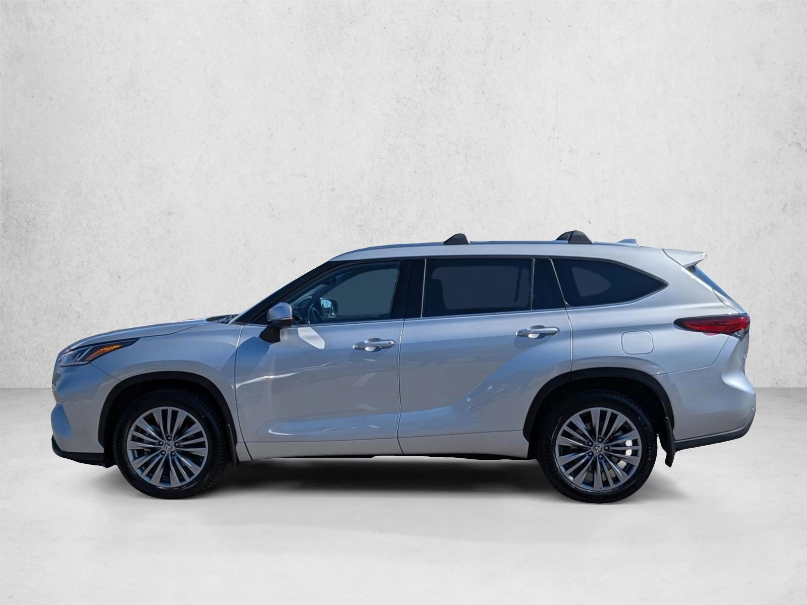 Thumbnail: 2020 Toyota Highlander - 2