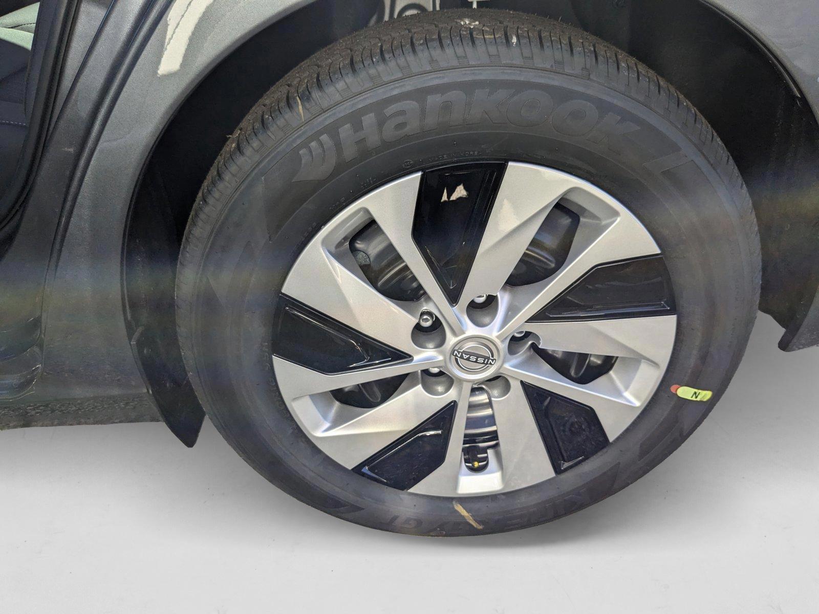 2025 Nissan Altima S - Photo 10
