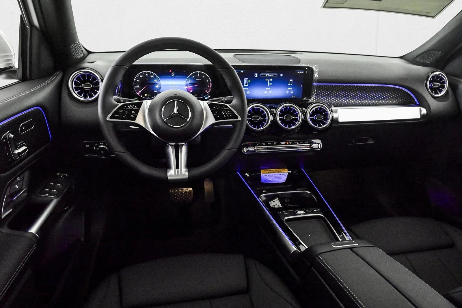 Thumbnail: 2026 Mercedes-Benz GLB - 2