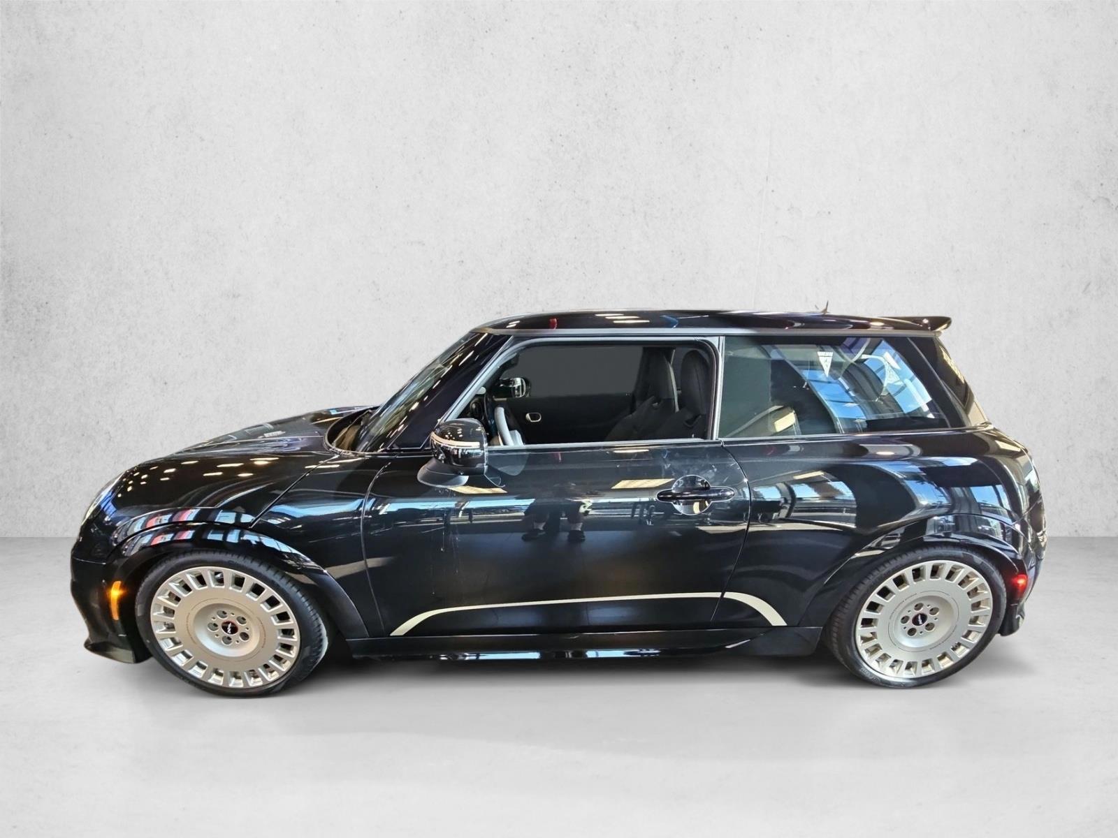 Thumbnail: 2027 MINI Cooper Hardtop - 2
