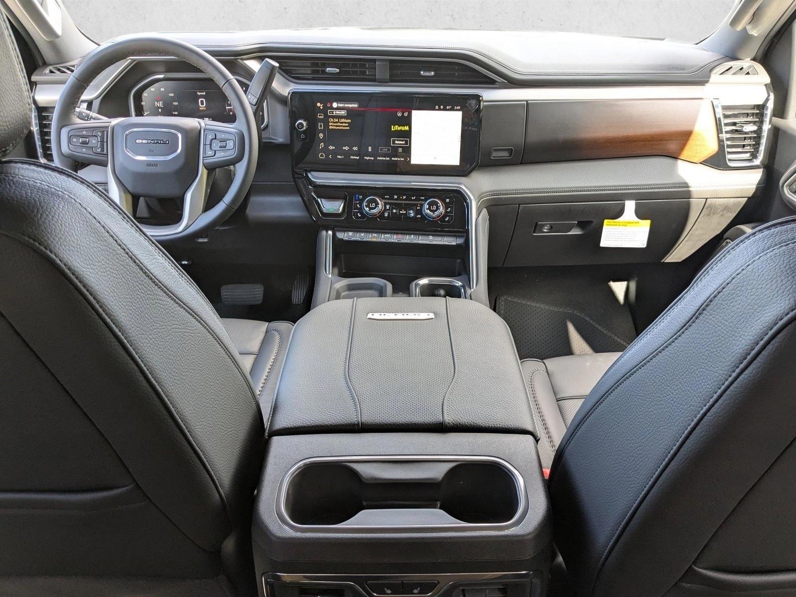 Thumbnail: 2026 GMC Sierra 2500 - 4
