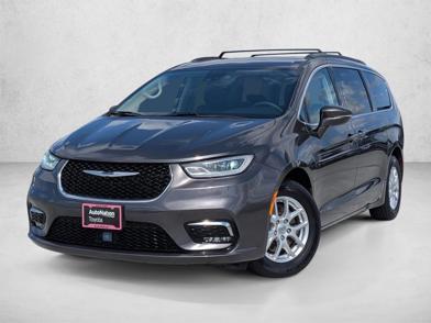 2022 Chrysler Pacifica Touring L -
                  Cerritos, CA