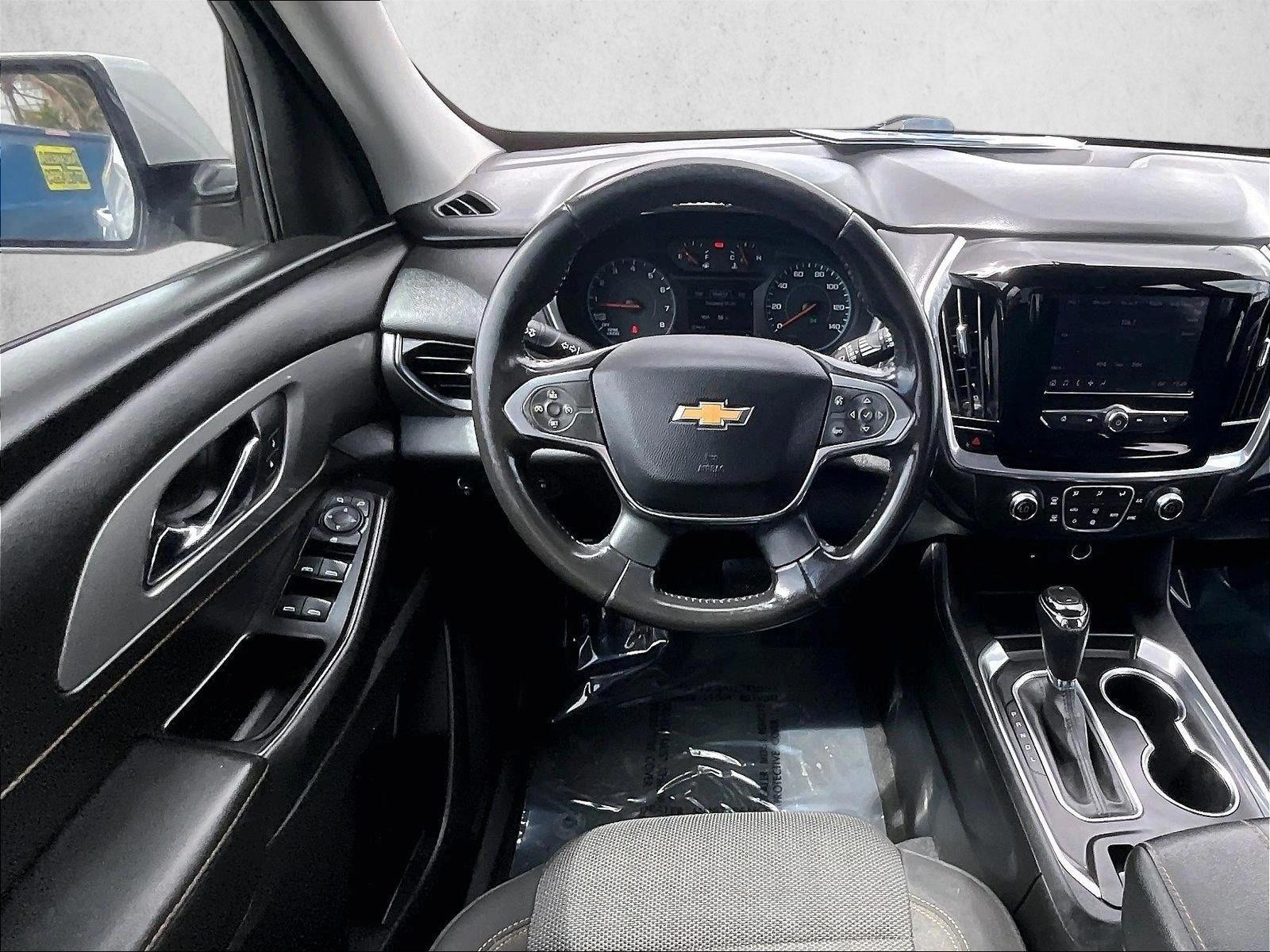 Thumbnail: 2020 Chevrolet Traverse - 3