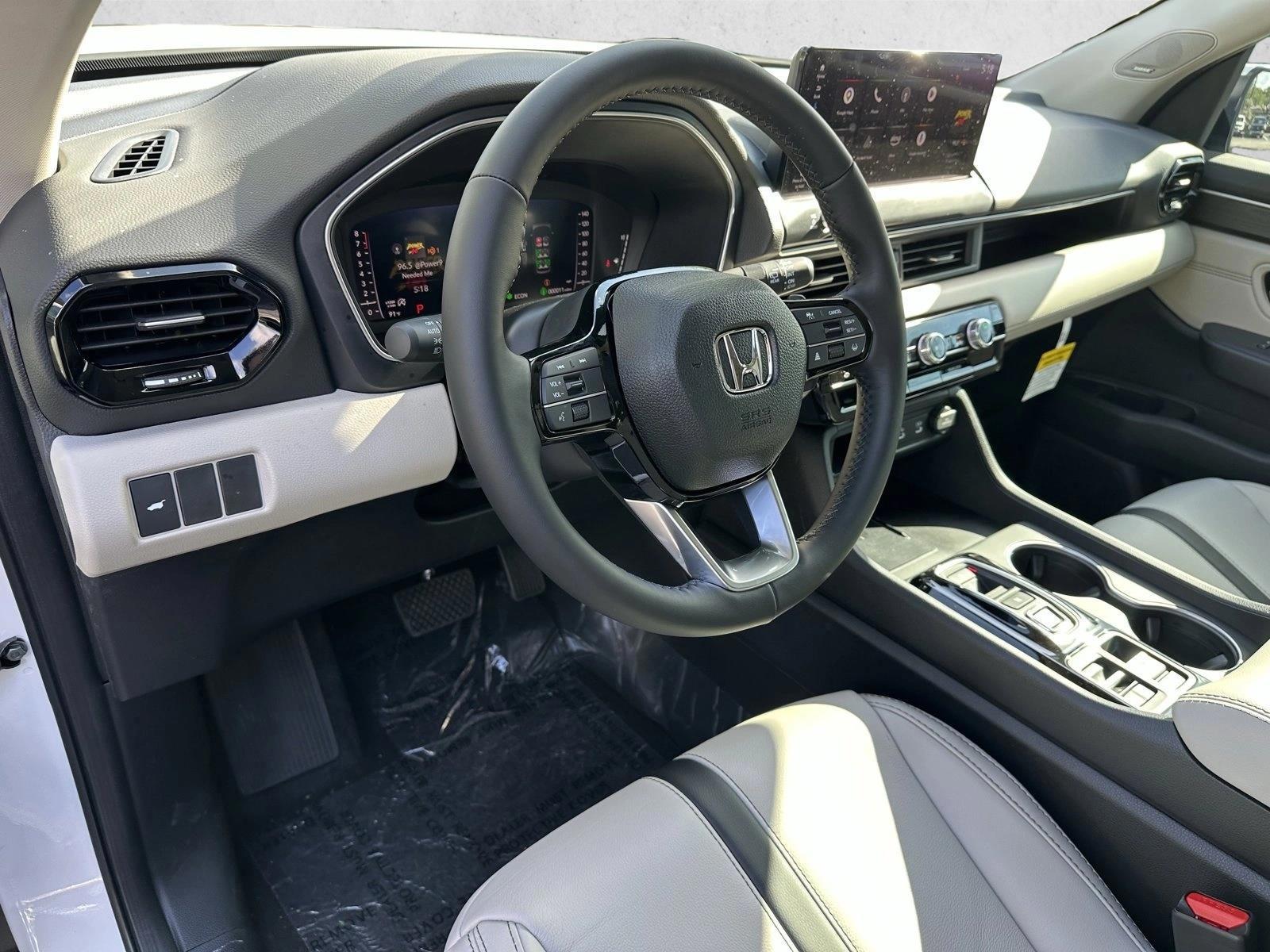 Thumbnail: 2026 Honda Pilot - 3