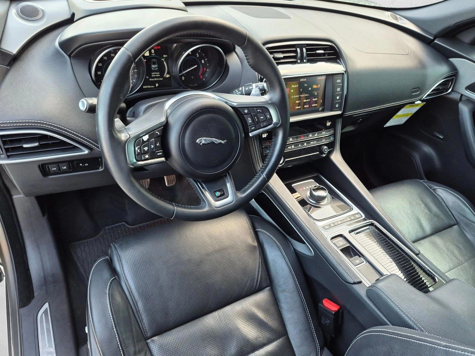 Thumbnail: 2018 Jaguar F-Pace - 3