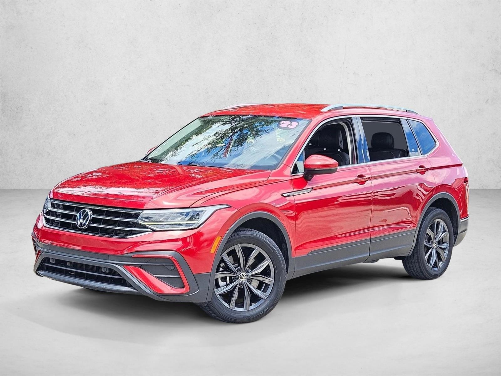 Thumbnail: 2023 Volkswagen Tiguan - 1
