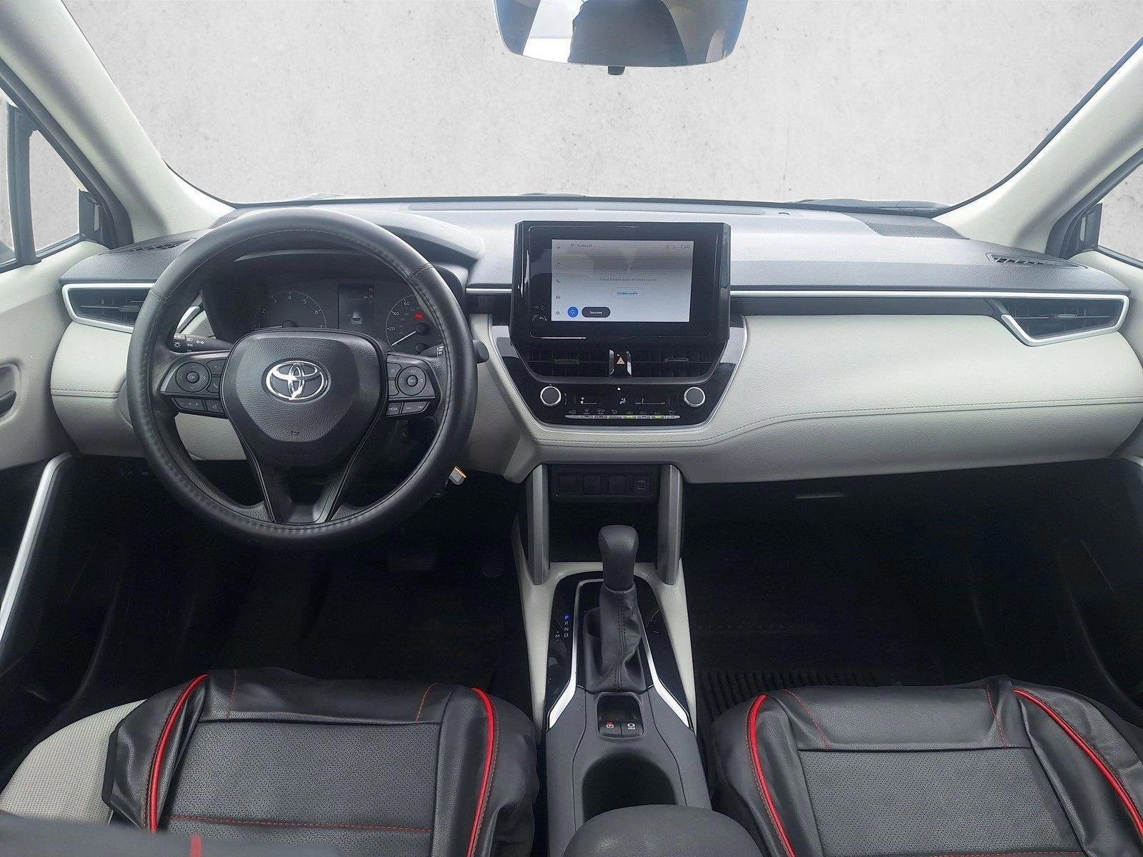 Thumbnail: 2025 Toyota Corolla Cross - 4