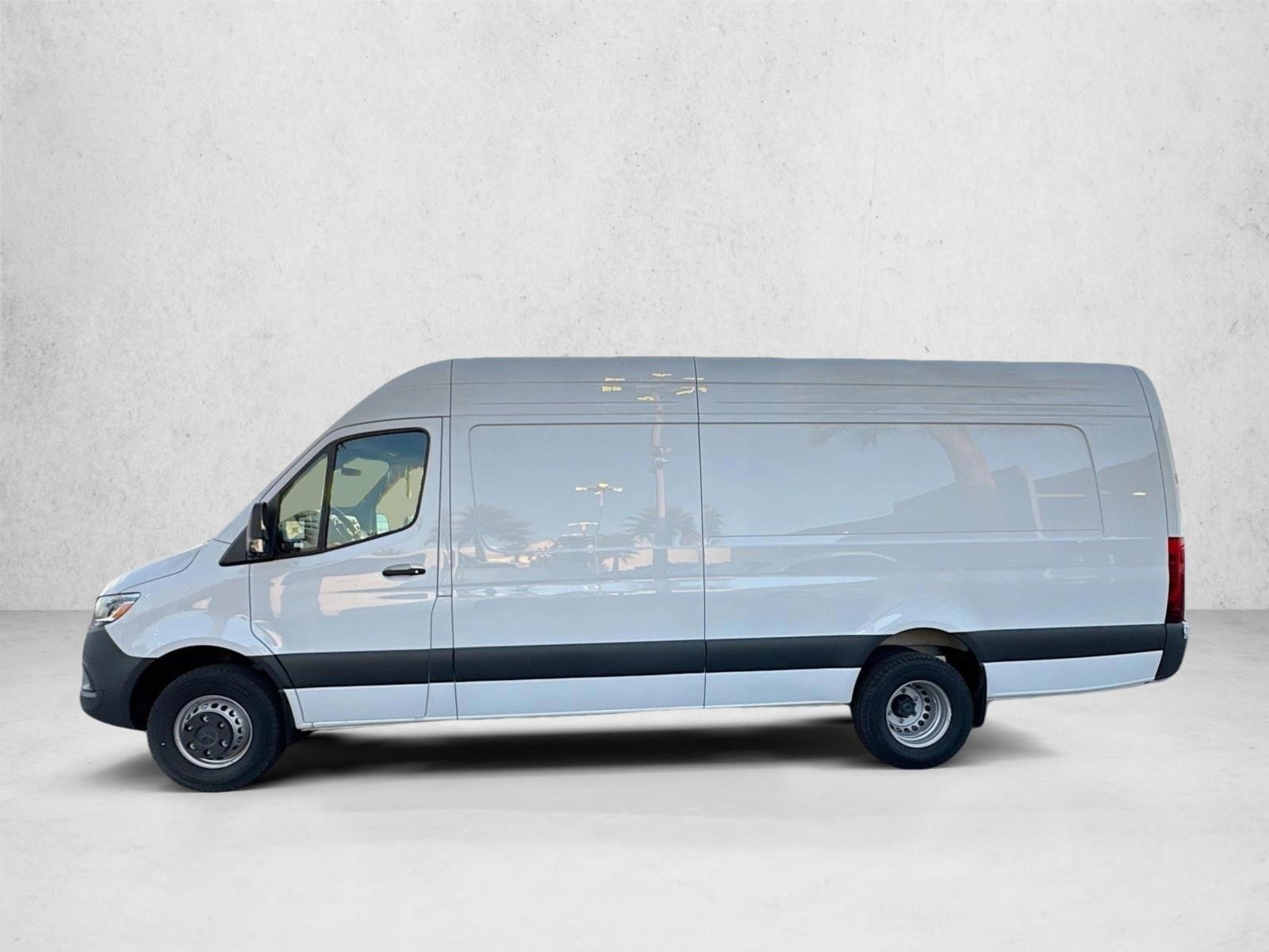 Thumbnail: 2026 Mercedes-Benz Sprinter - 2