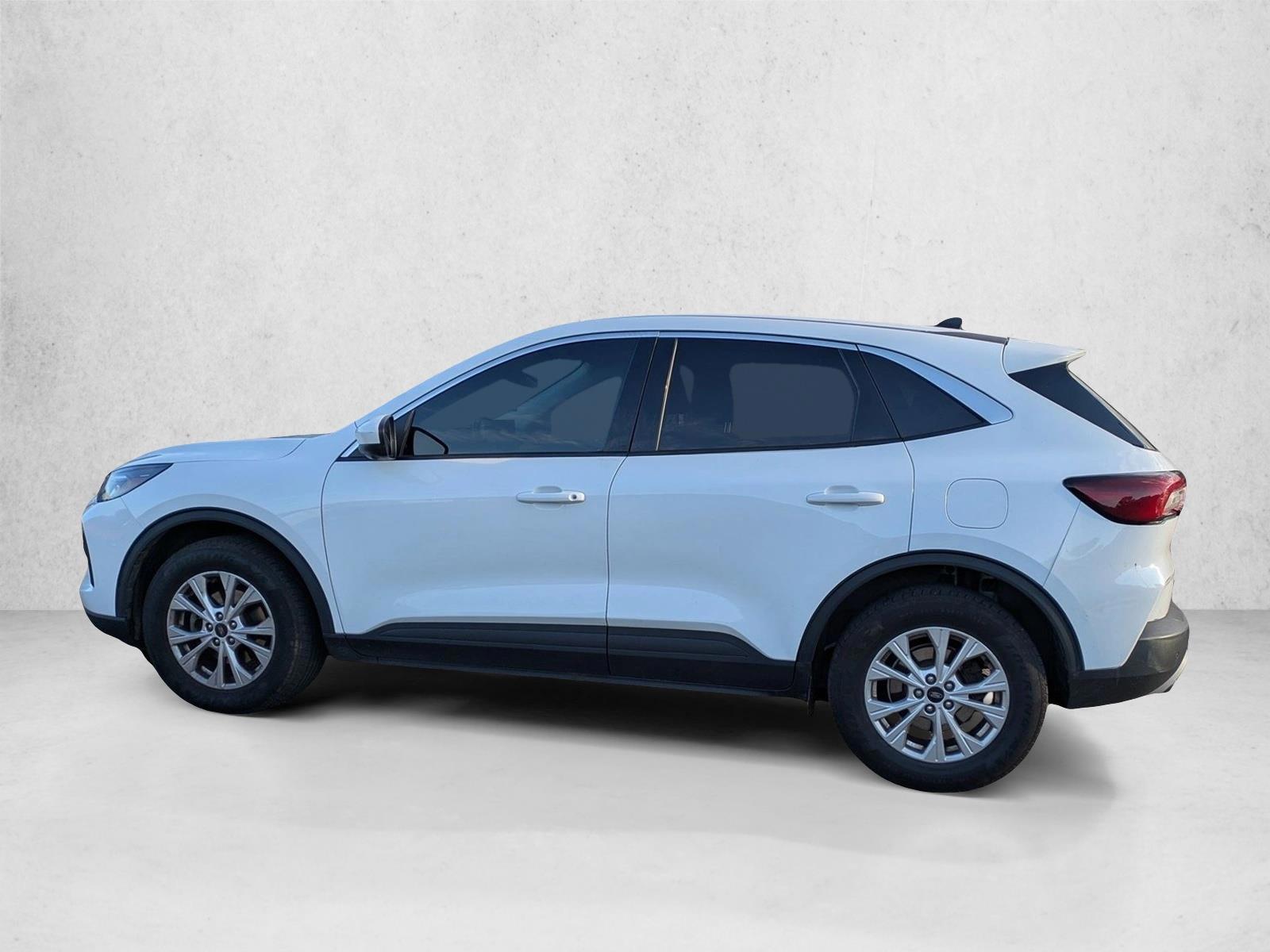 Thumbnail: 2023 Ford Escape - 2