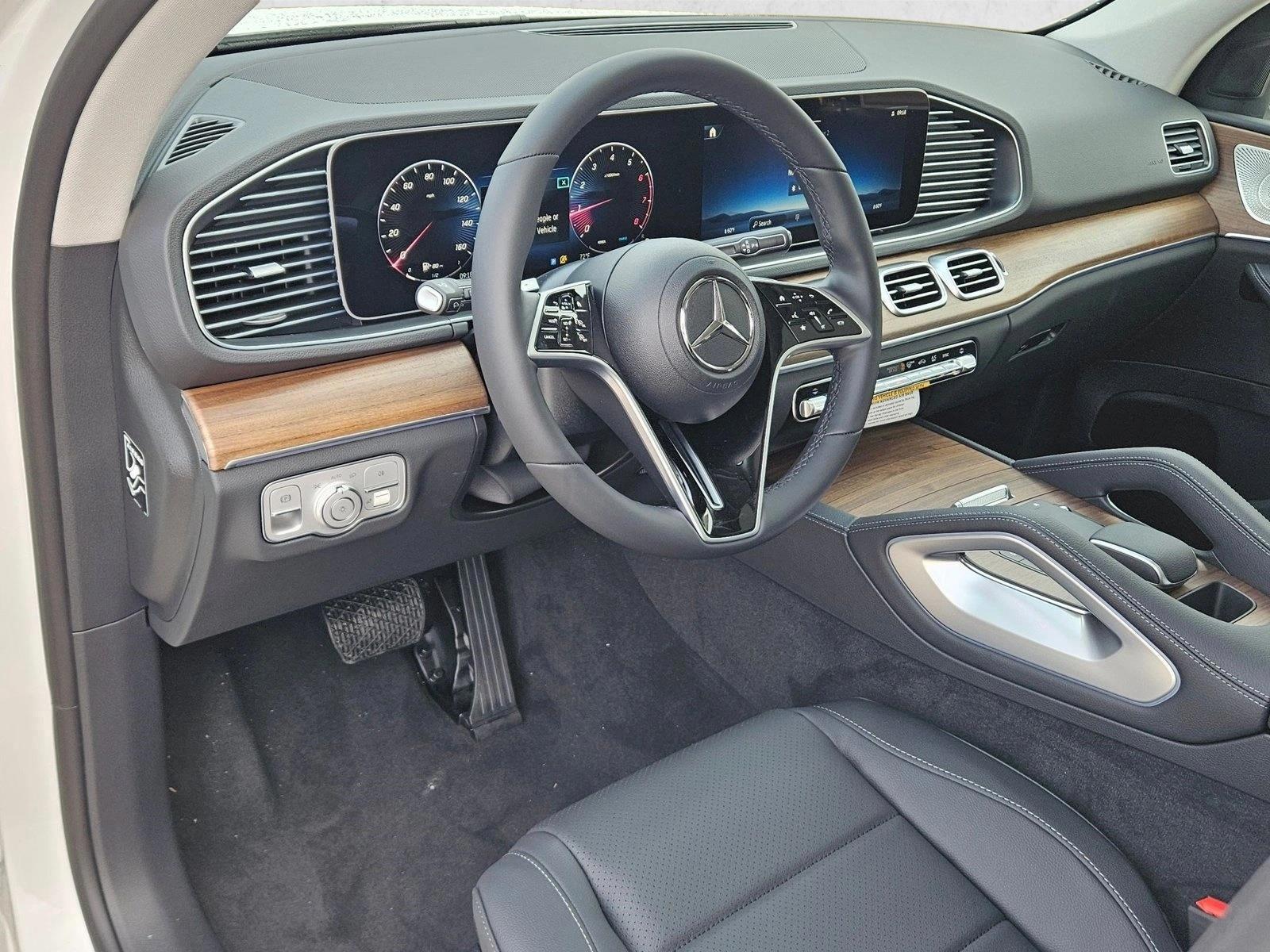Thumbnail: 2026 Mercedes-Benz GLE - 3
