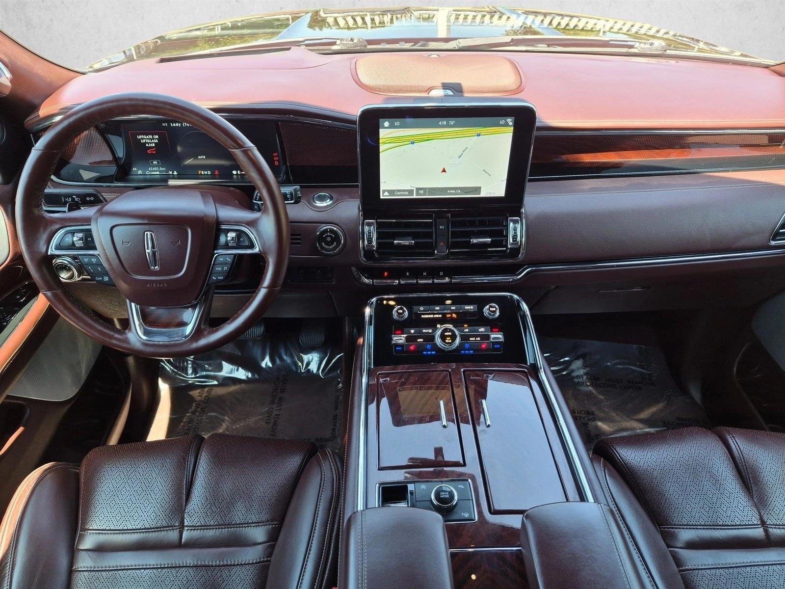 Thumbnail: 2018 Lincoln Navigator - 3