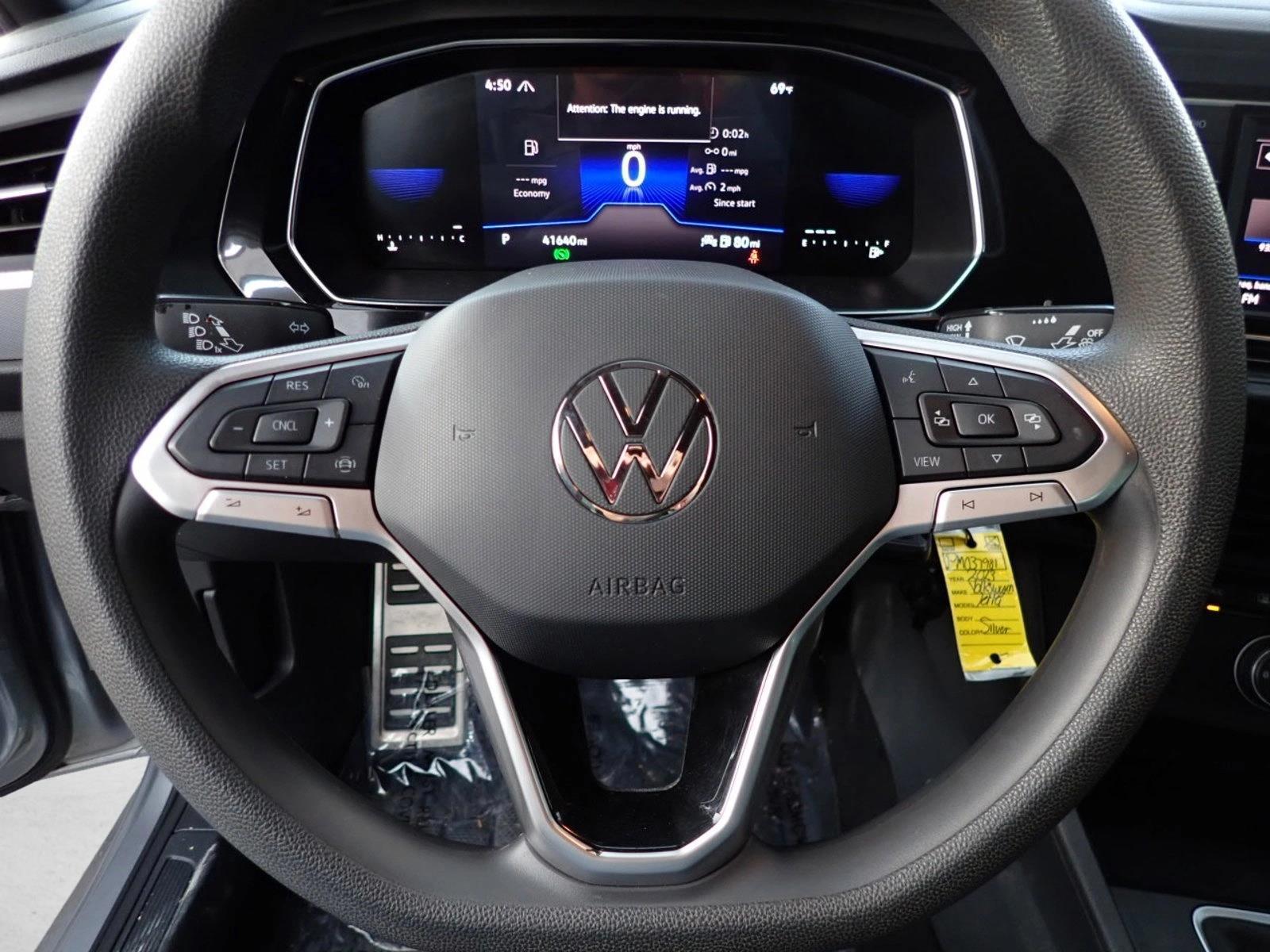 Thumbnail: 2023 Volkswagen Jetta - 3