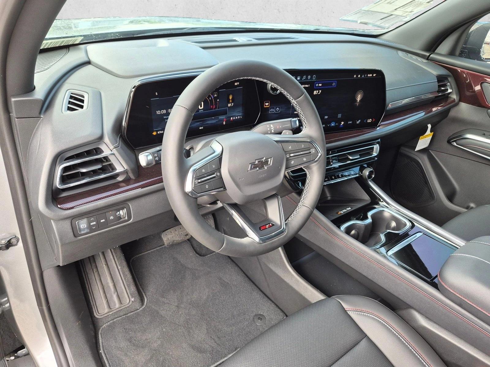 Thumbnail: 2026 Chevrolet Traverse - 3