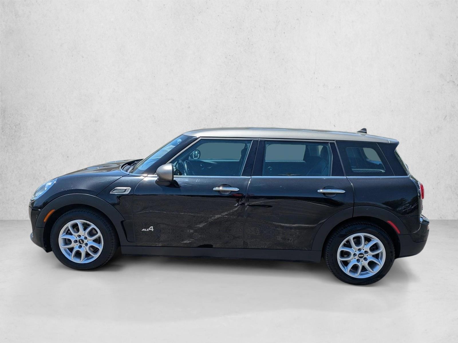 Thumbnail: 2017 MINI Cooper Clubman - 2