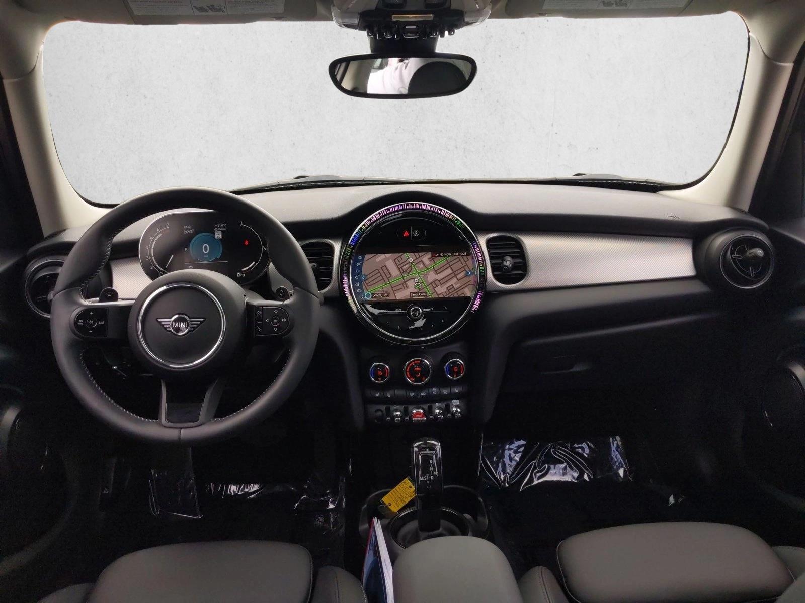 Thumbnail: 2024 MINI Cooper Hardtop - 3