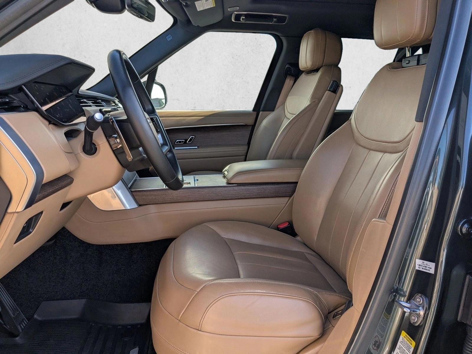 2025 Land Rover Range Rover SE - Photo 16