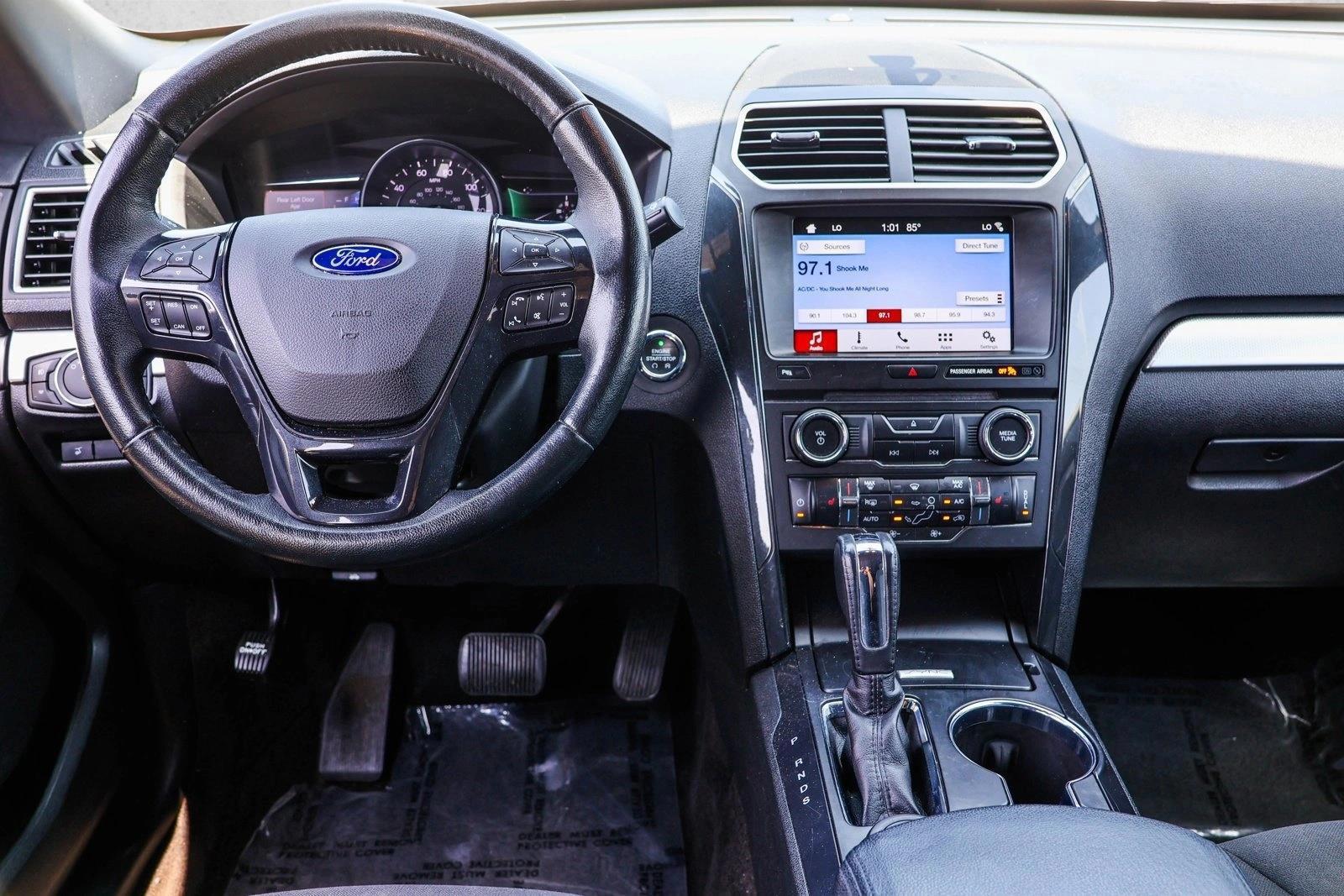 Thumbnail: 2017 Ford Explorer - 4