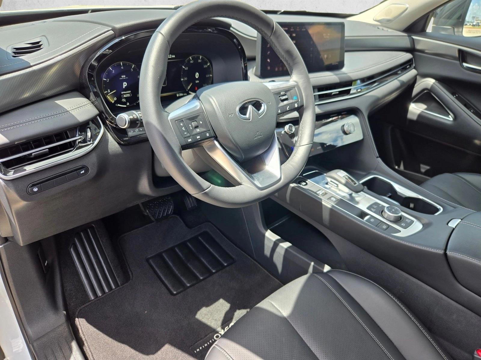Thumbnail: 2026 INFINITI QX60 - 3