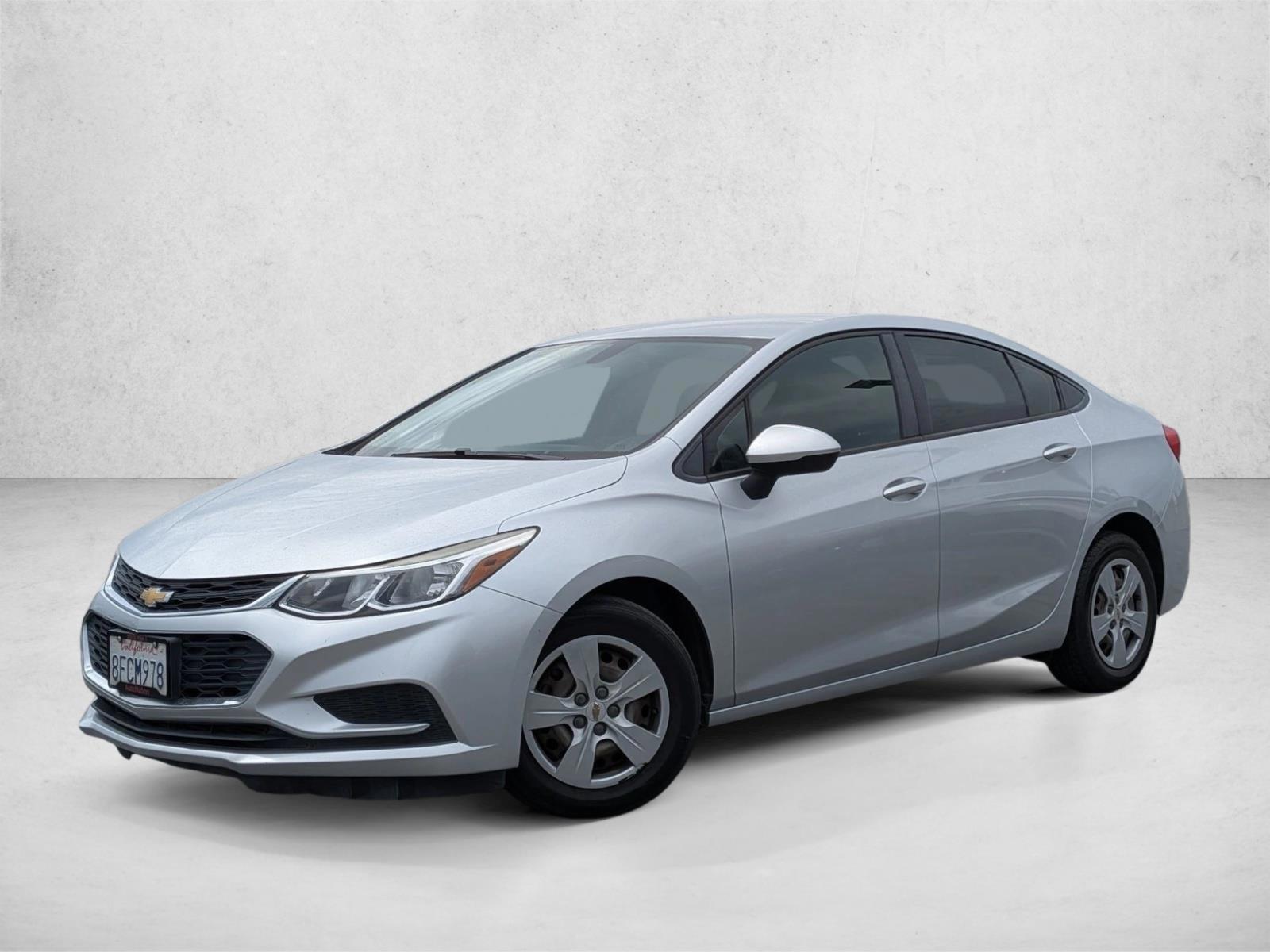 Thumbnail: 2018 Chevrolet Cruze - 1