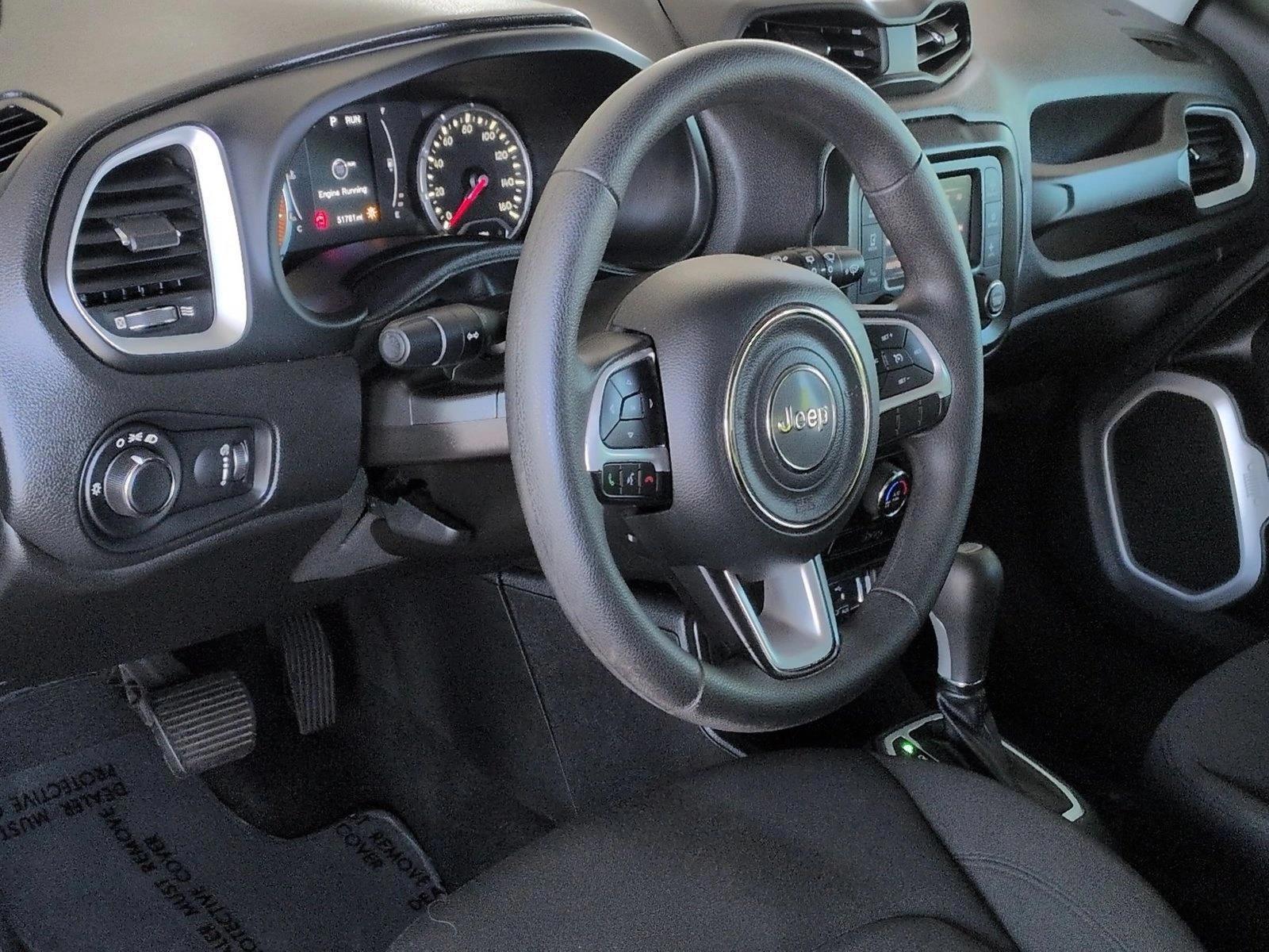 Thumbnail: 2019 Jeep Renegade - 3
