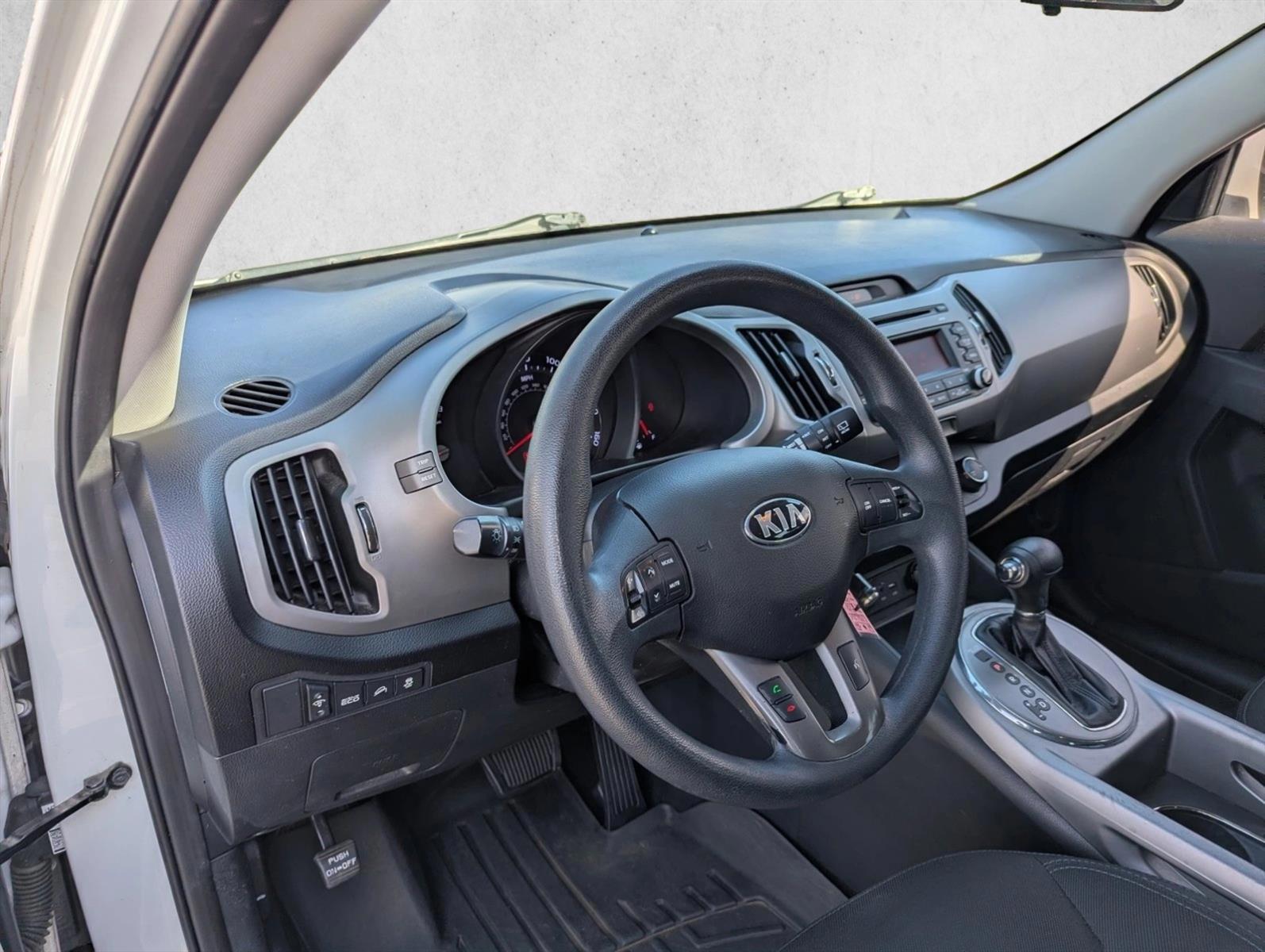 Thumbnail: 2016 Kia Sportage - 3