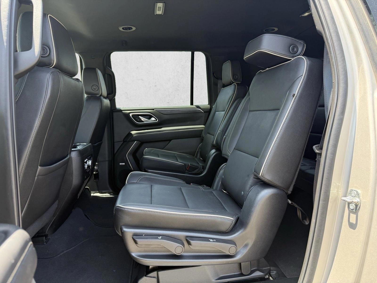 Thumbnail: 2022 GMC Yukon XL - 3
