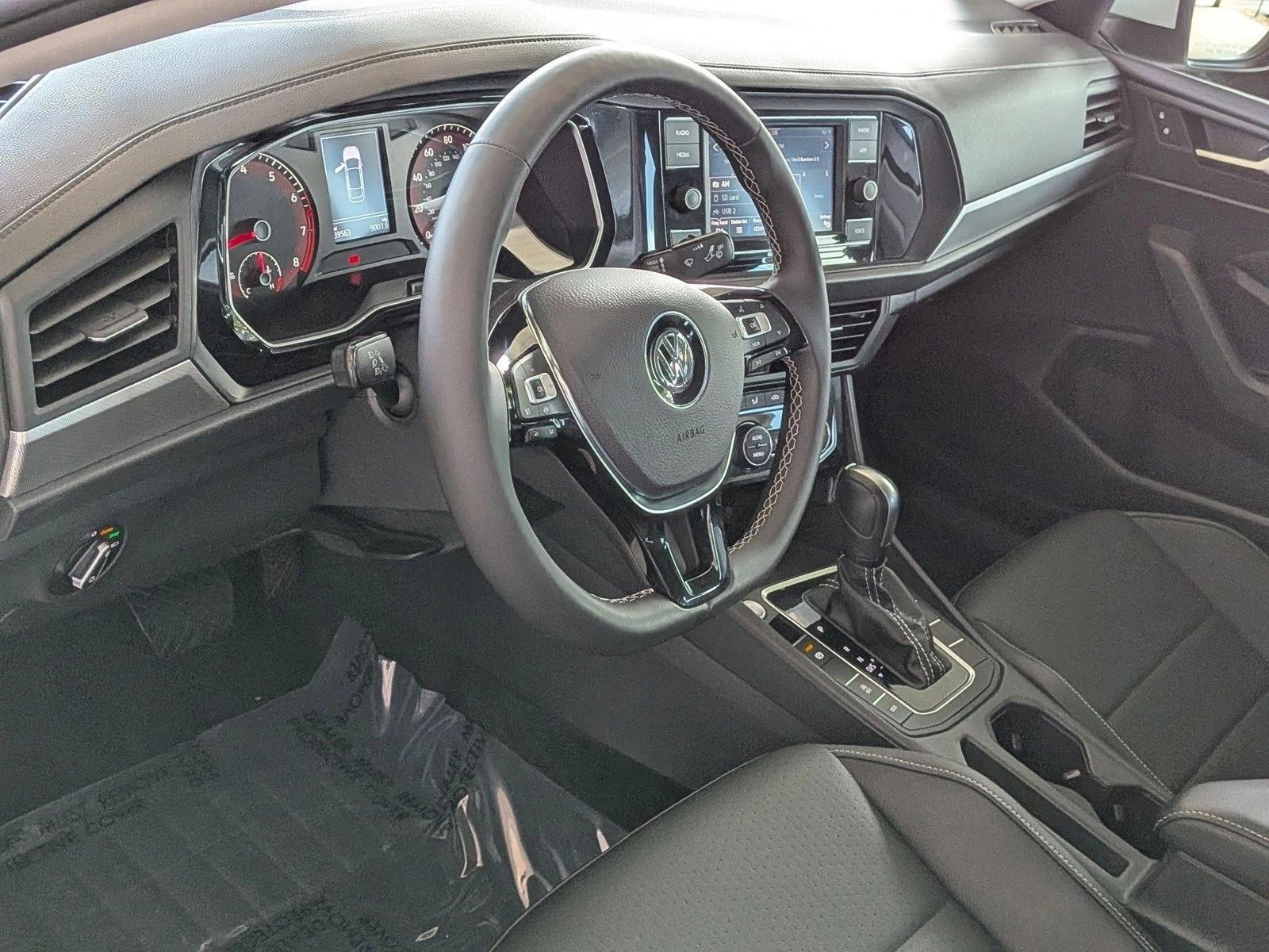 Thumbnail: 2021 Volkswagen Jetta - 3