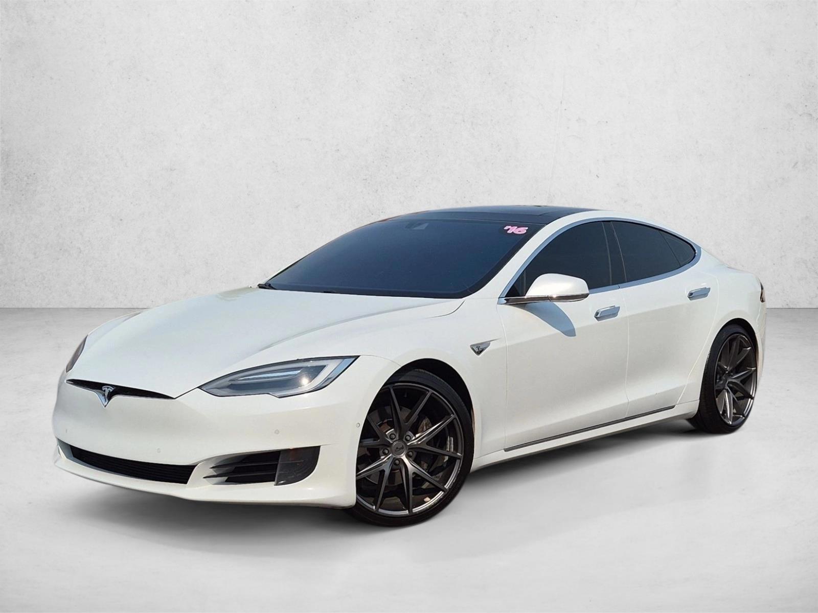 Thumbnail: 2016 Tesla Model S - 1