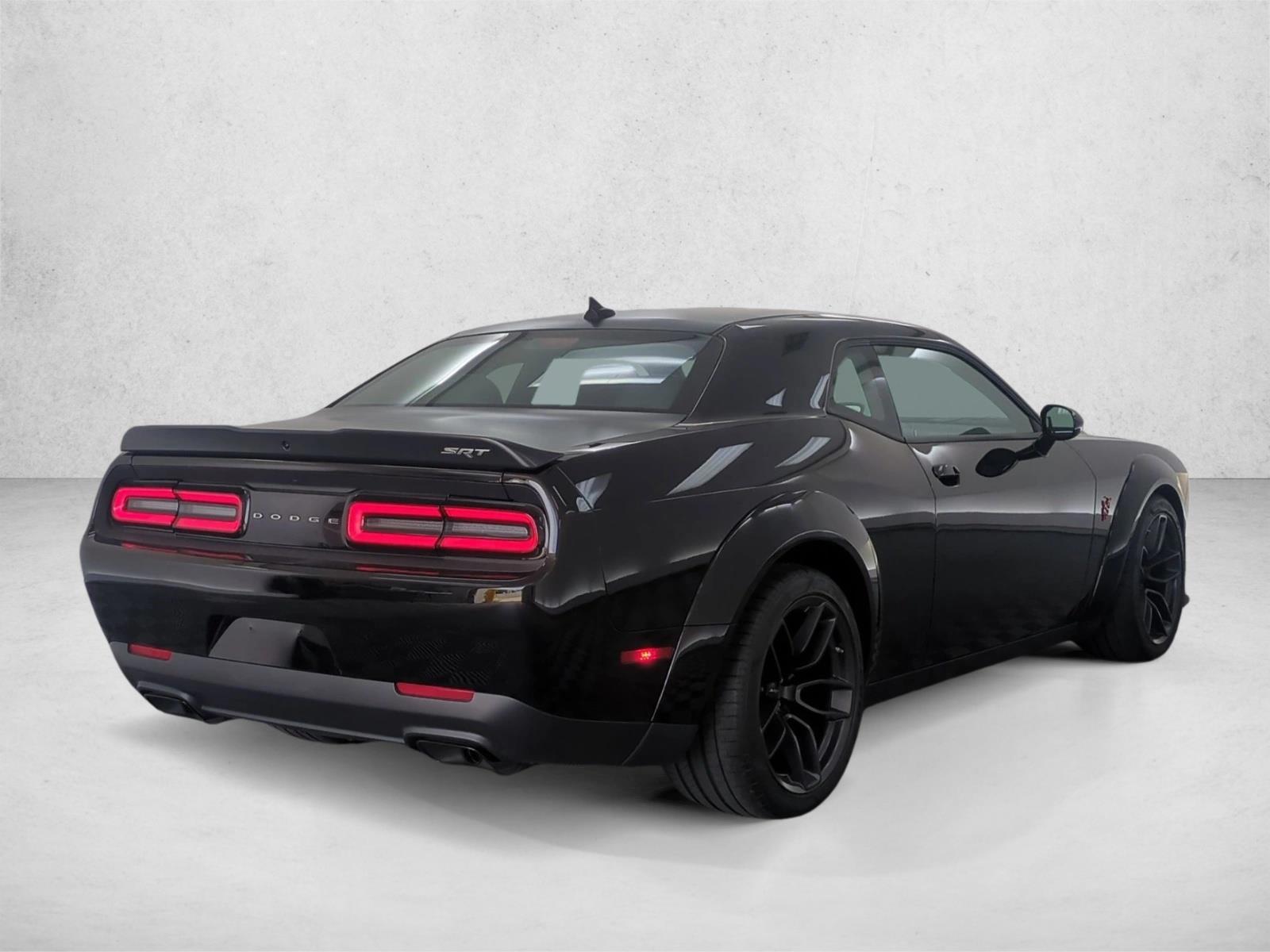 2018 Dodge Challenger SRT - Photo 9