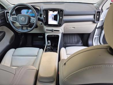 2026 Volvo XC40