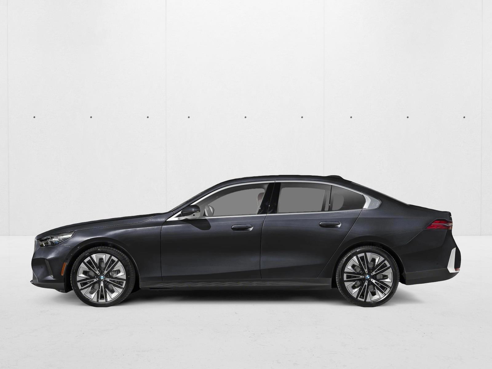 Thumbnail: 2027 BMW 5 Series - 2