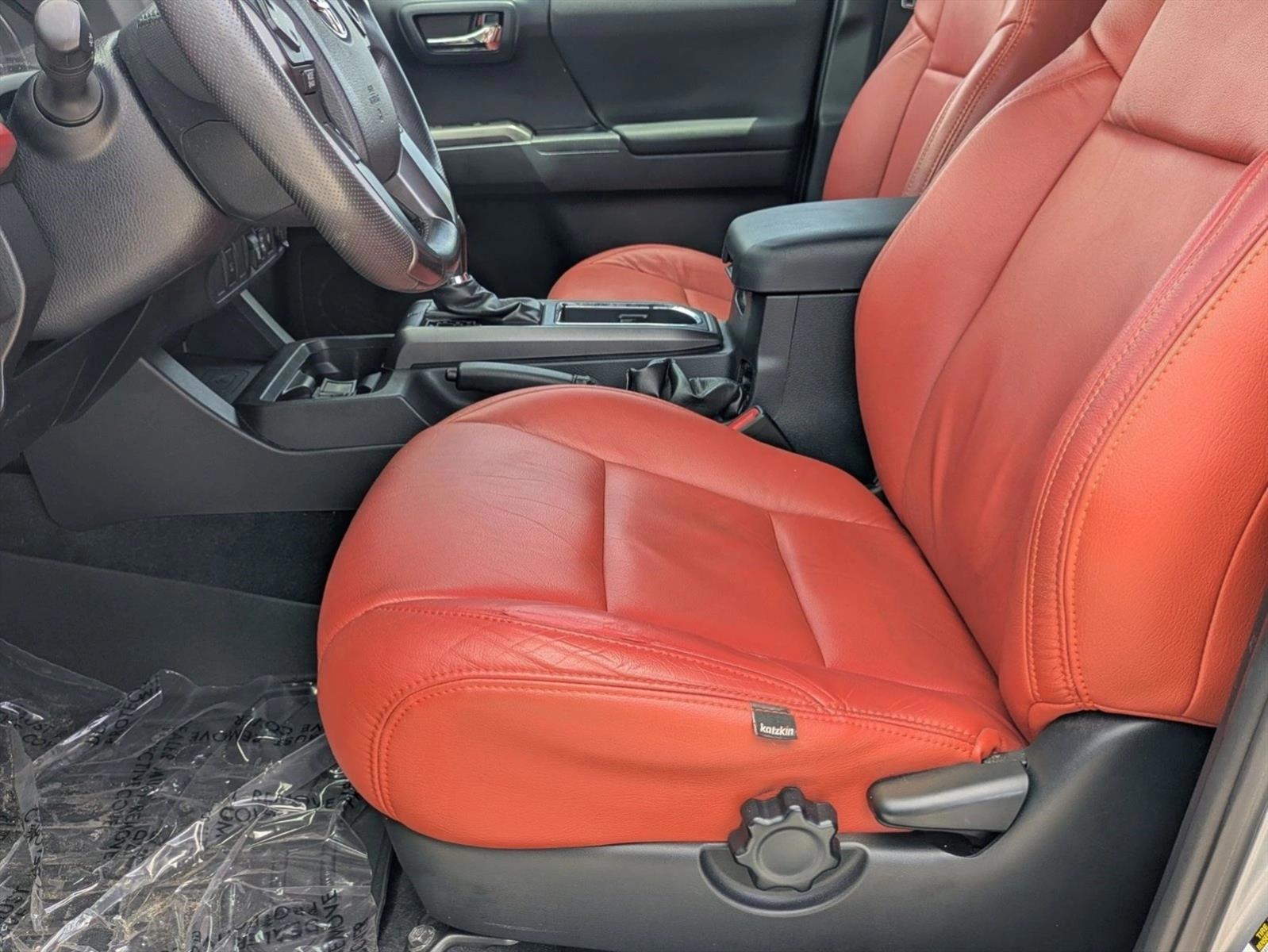 Thumbnail: 2019 Toyota Tacoma - 4