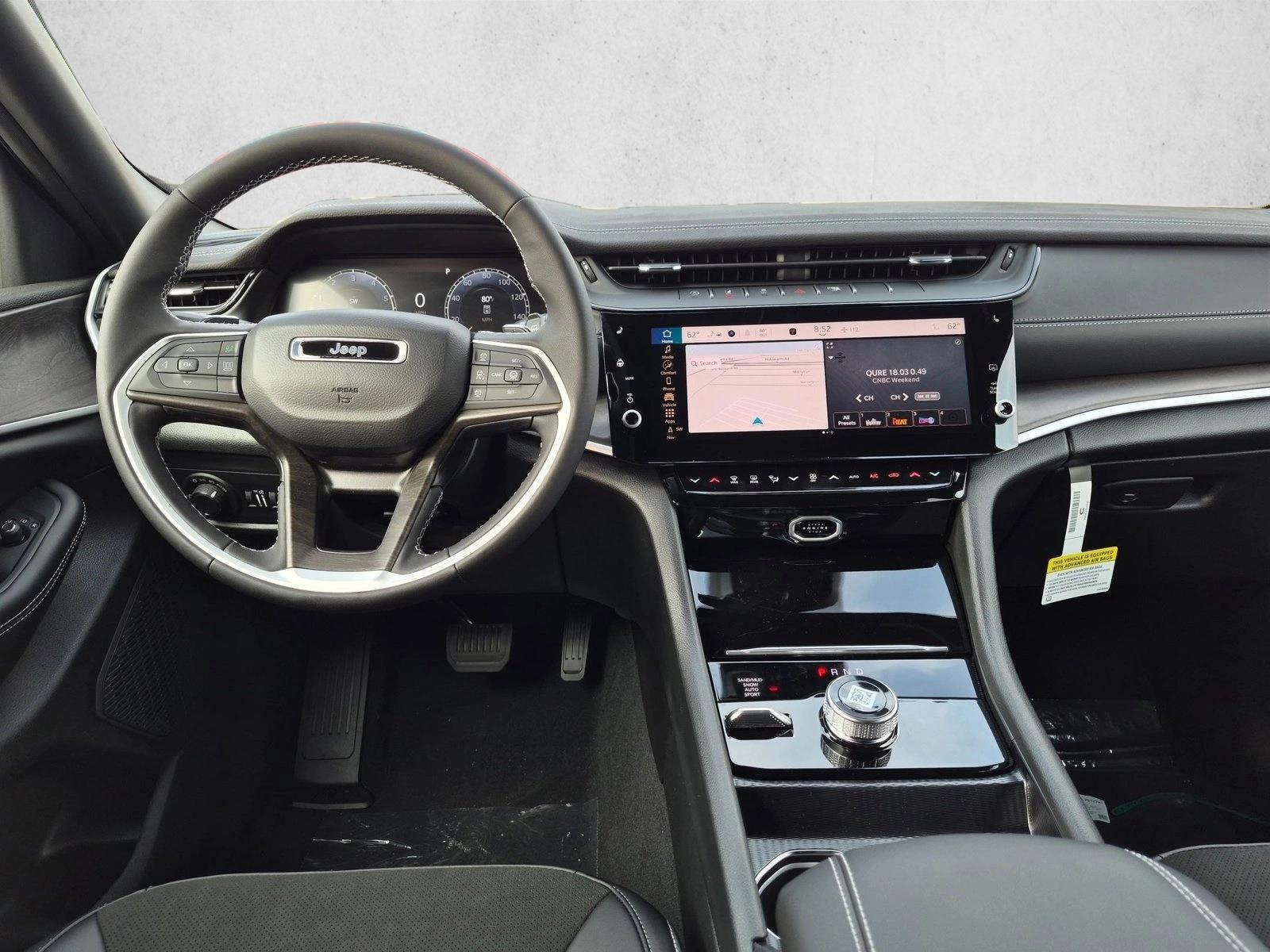 Thumbnail: 2026 Jeep Grand Cherokee - 3