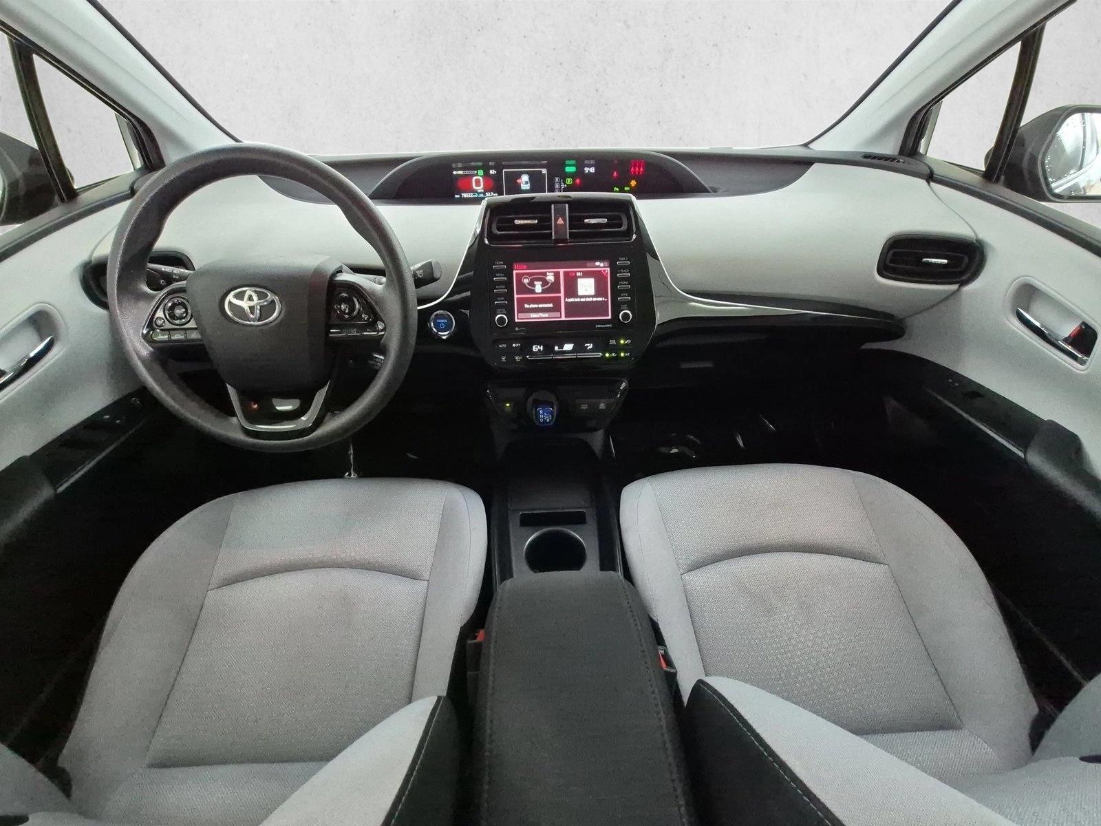 2022 Toyota Prius LE - Photo 19