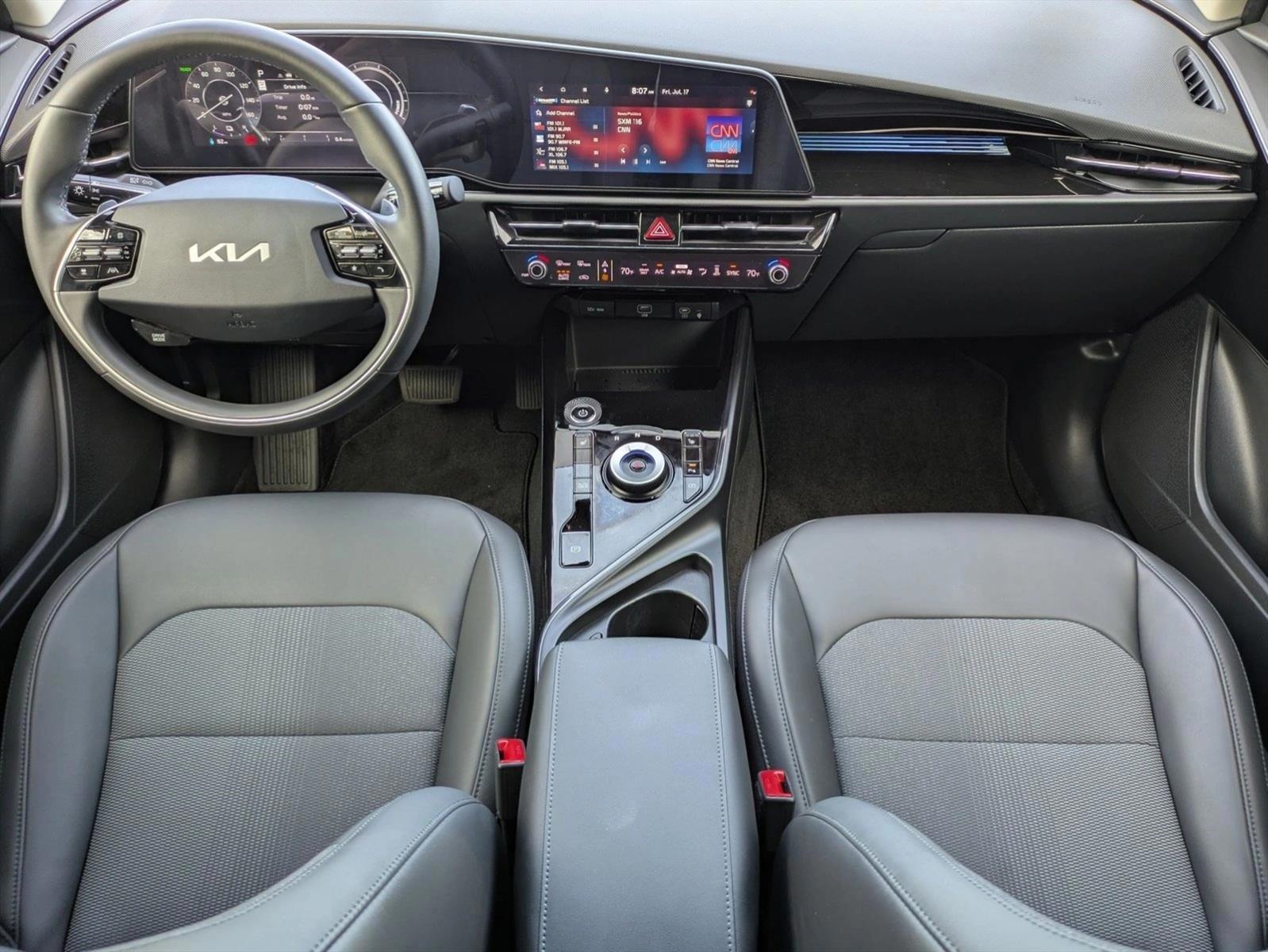 Thumbnail: 2025 Kia Niro - 3