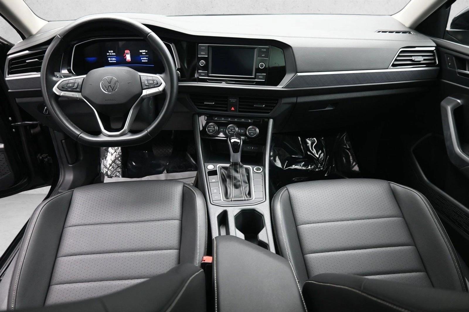 Thumbnail: 2024 Volkswagen Jetta - 5