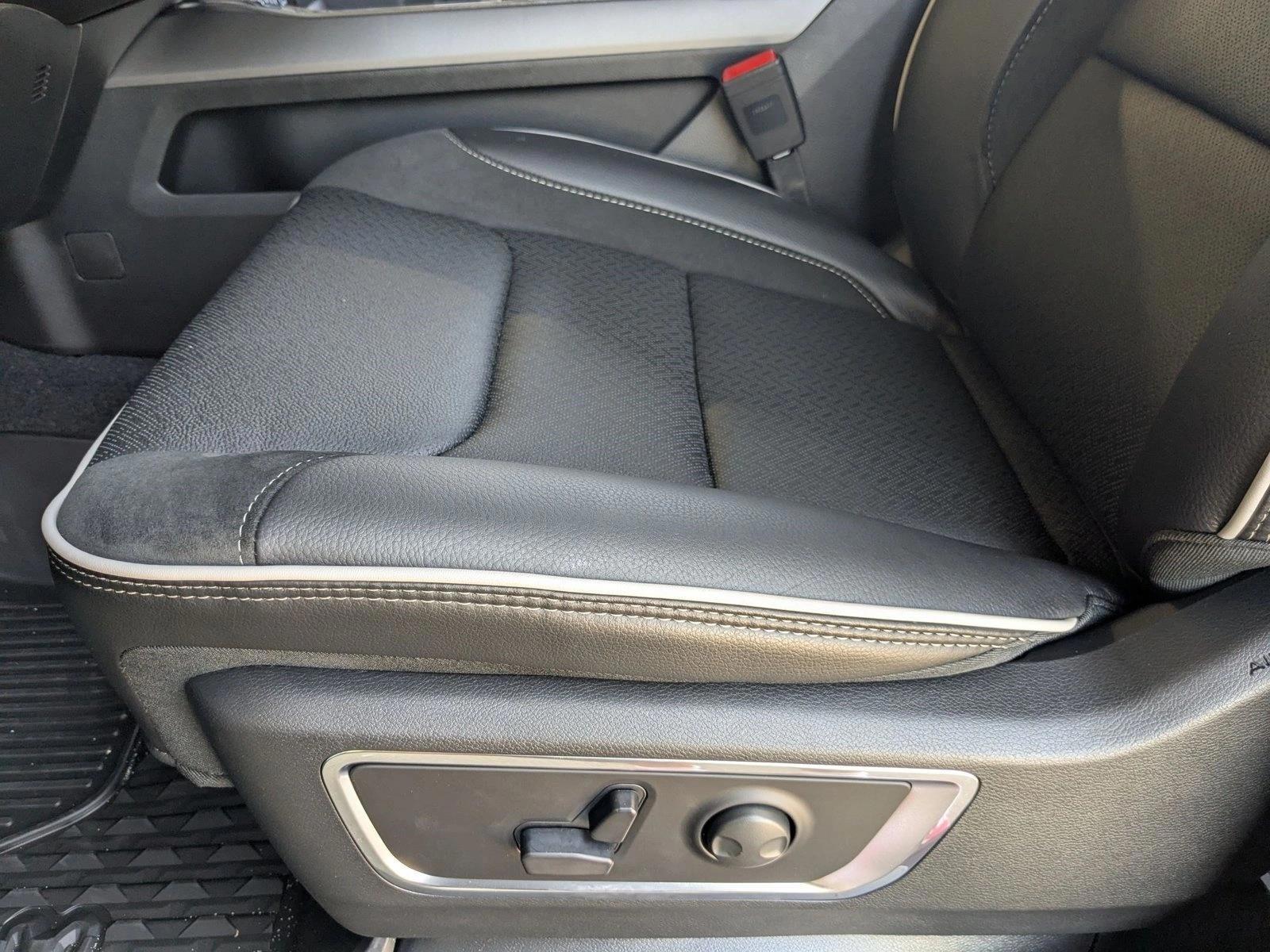 Thumbnail: 2026 RAM 1500 - 5