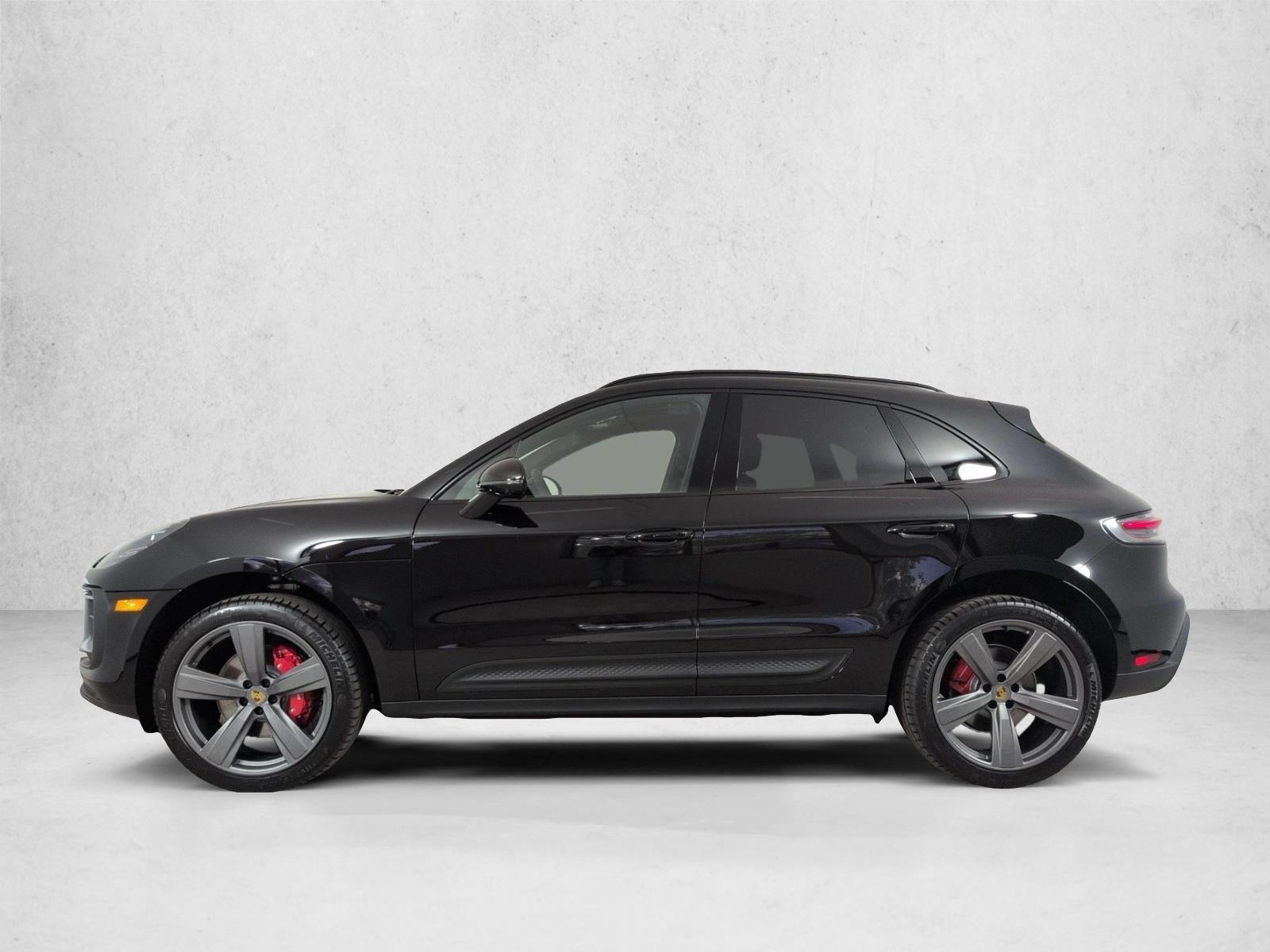 Thumbnail: 2026 Porsche Macan - 3
