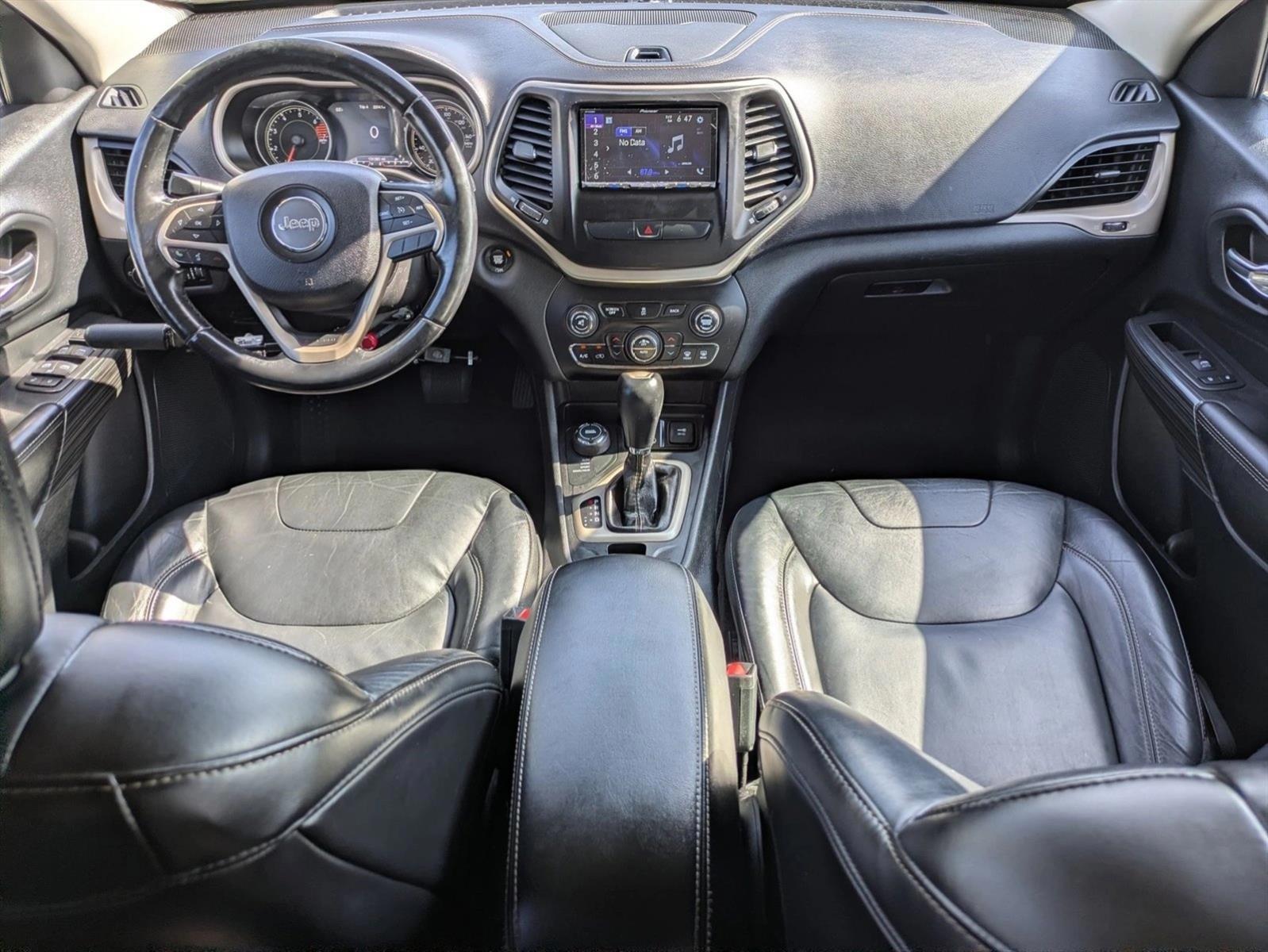 Thumbnail: 2017 Jeep Cherokee - 3