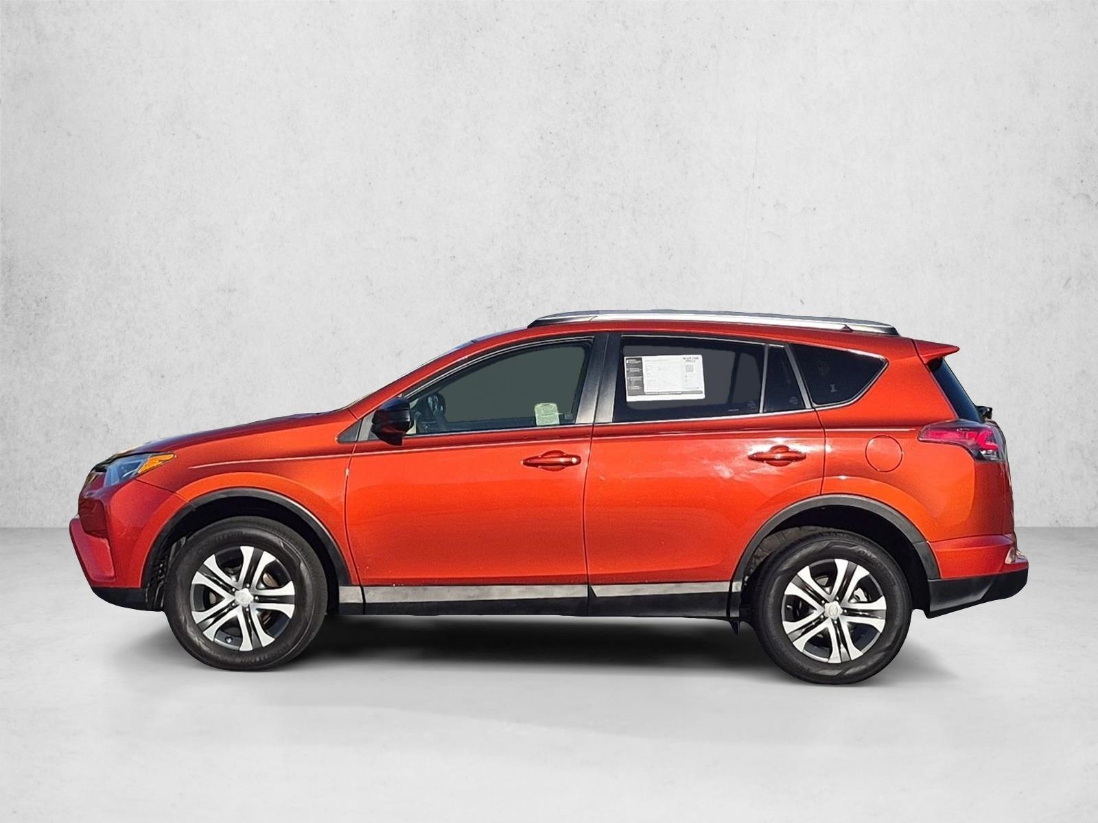 Thumbnail: 2016 Toyota RAV4 - 2