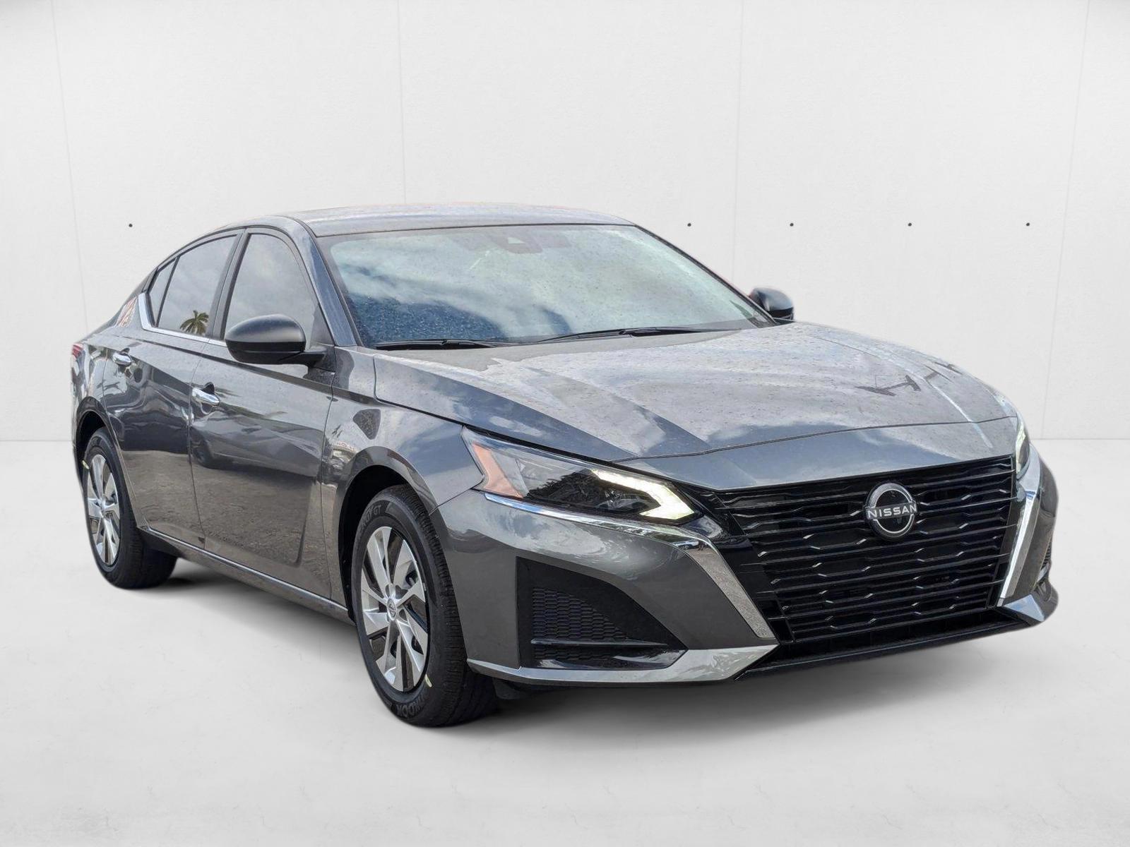 2025 Nissan Altima S - Photo 6