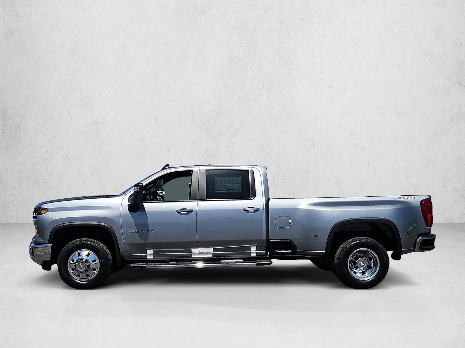 Thumbnail: 2026 Chevrolet Silverado 3500 - 2