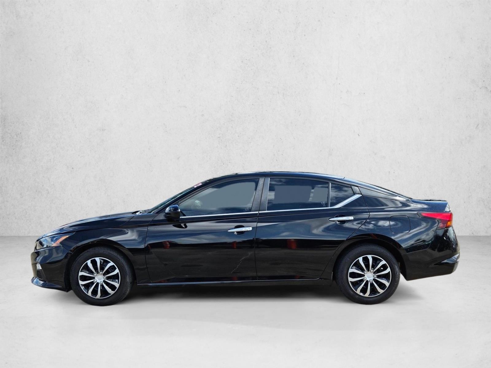 Thumbnail: 2022 Nissan Altima - 2