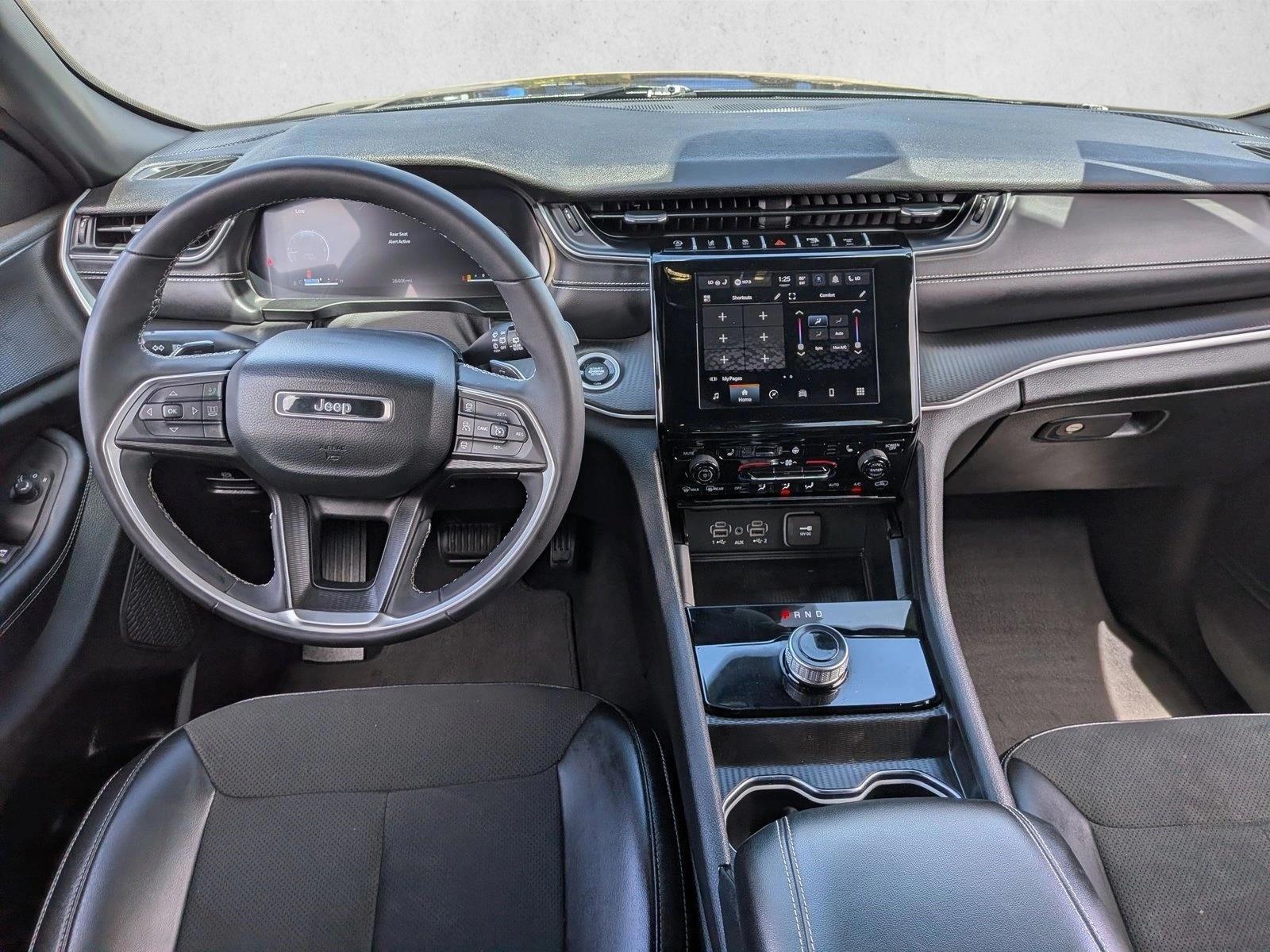 Thumbnail: 2024 Jeep Grand Cherokee - 3