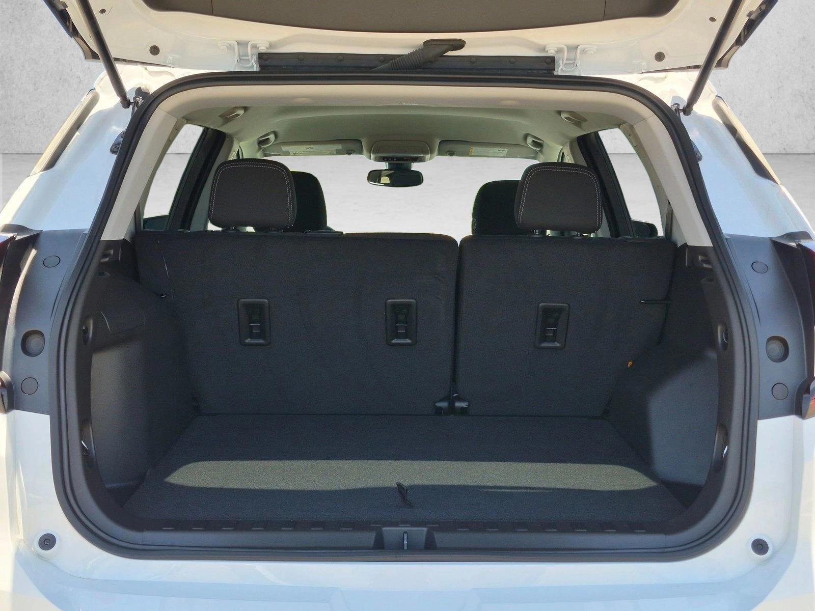 2024 GMC Terrain SLE - Photo 9