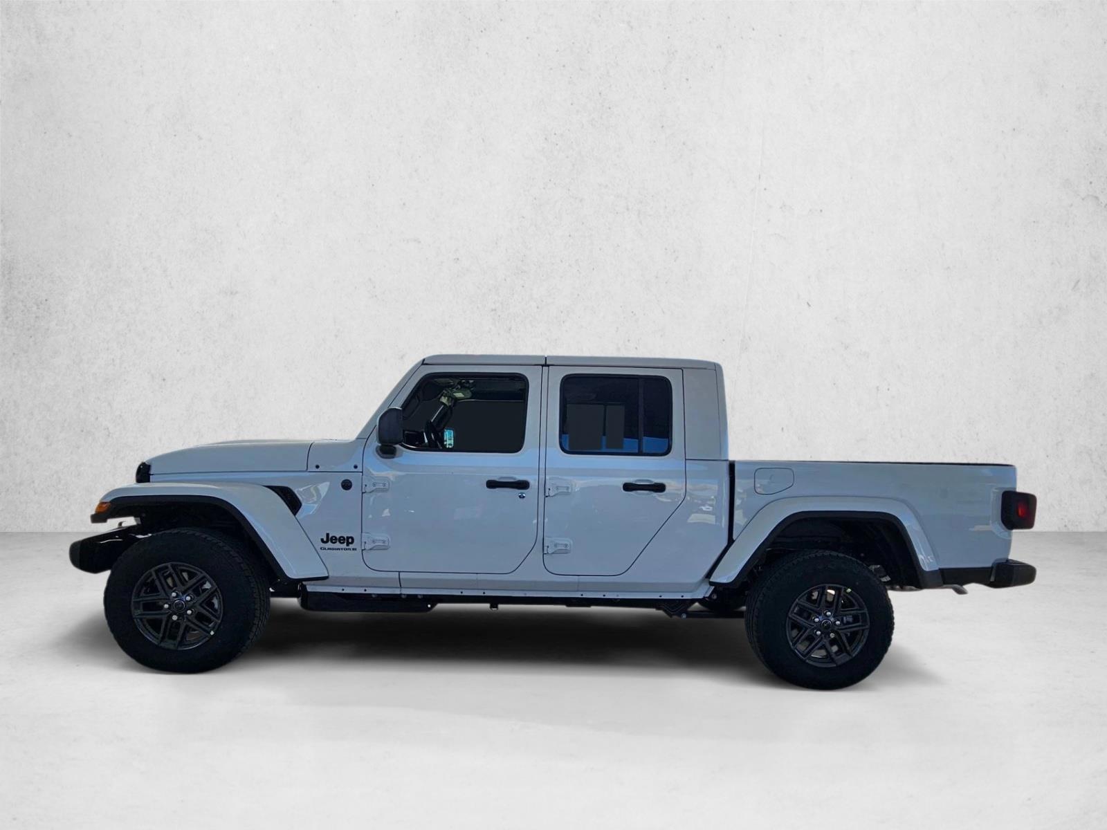 Thumbnail: 2026 Jeep Gladiator - 2