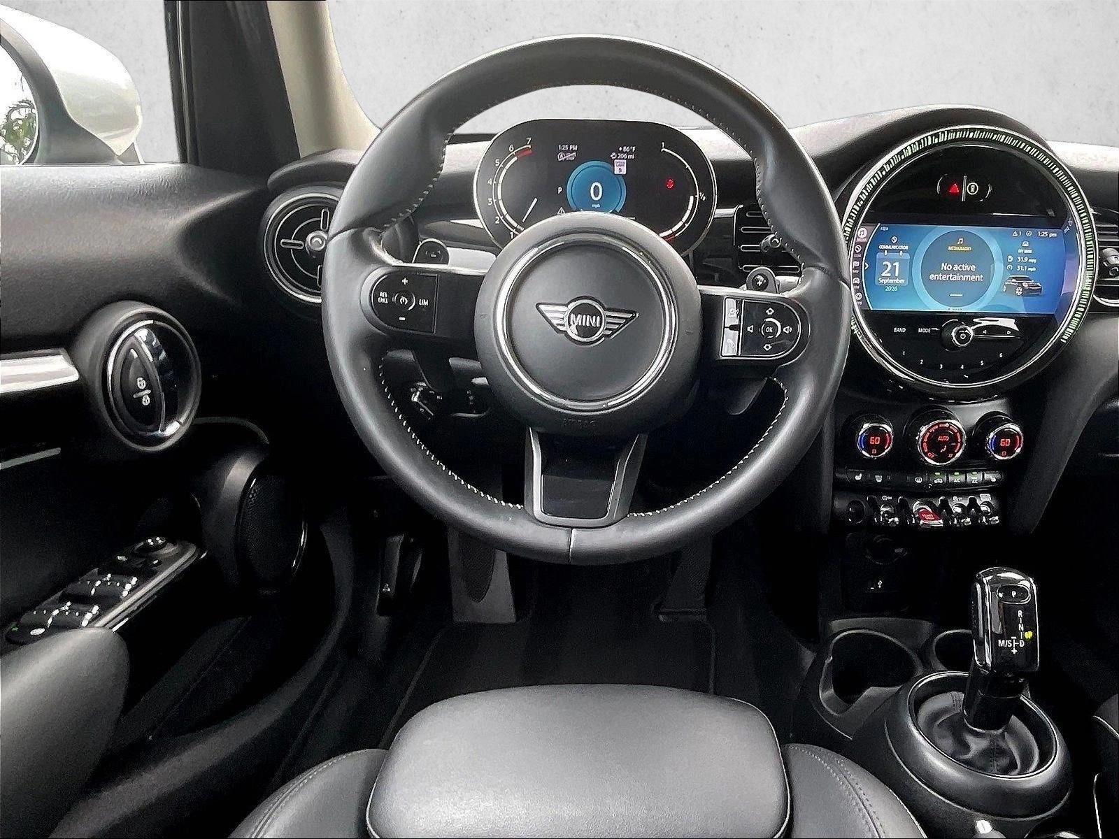 Thumbnail: 2023 MINI Cooper Hardtop - 3