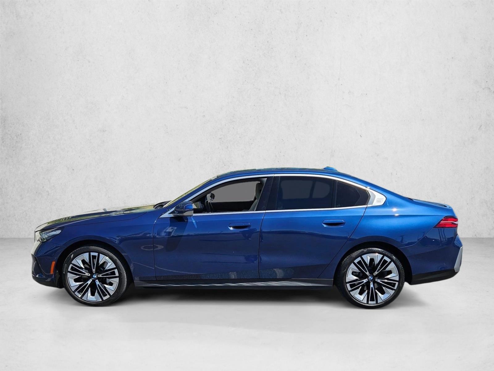 Thumbnail: 2024 BMW 5 Series - 2