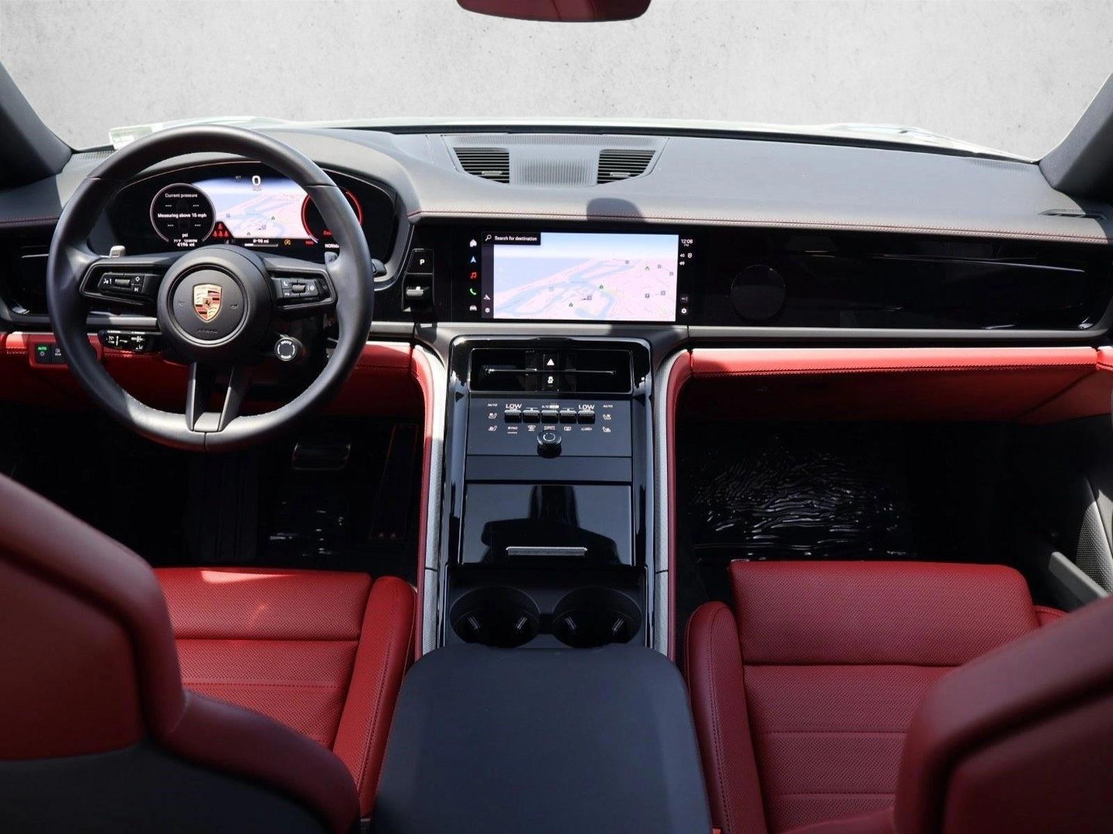 Thumbnail: 2025 Porsche Panamera - 4