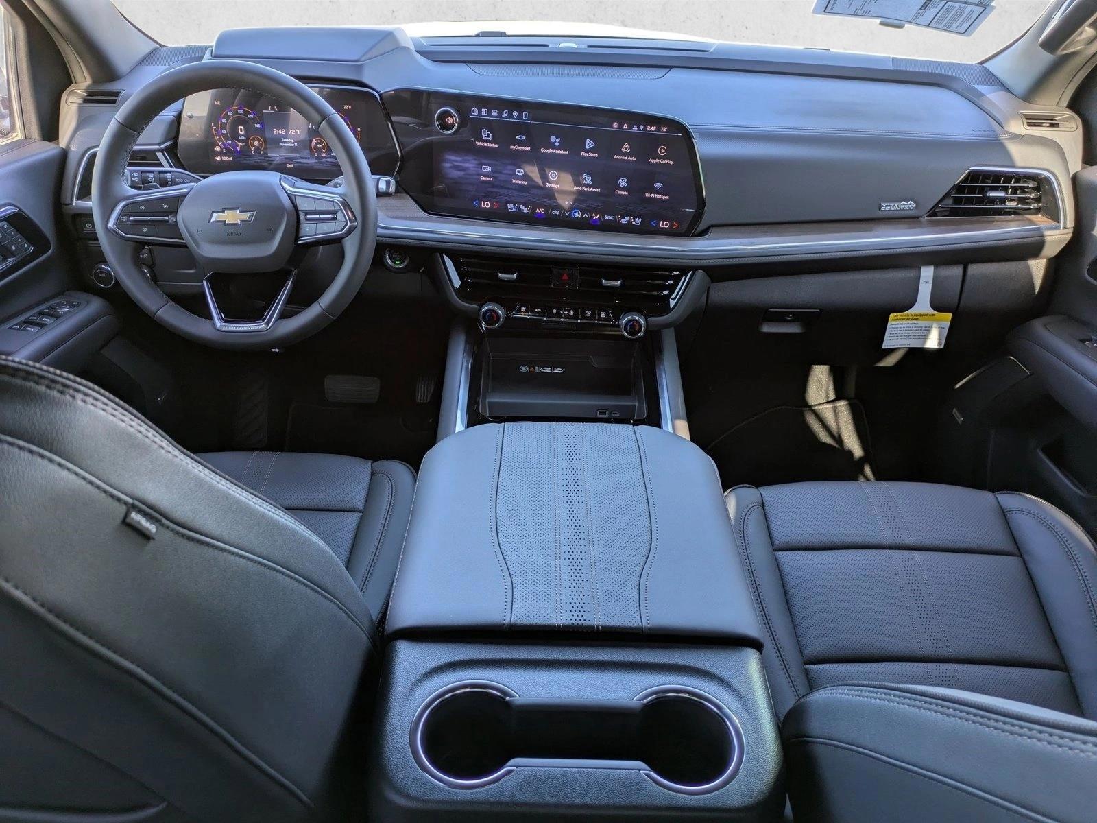 Thumbnail: 2026 Chevrolet Suburban - 3